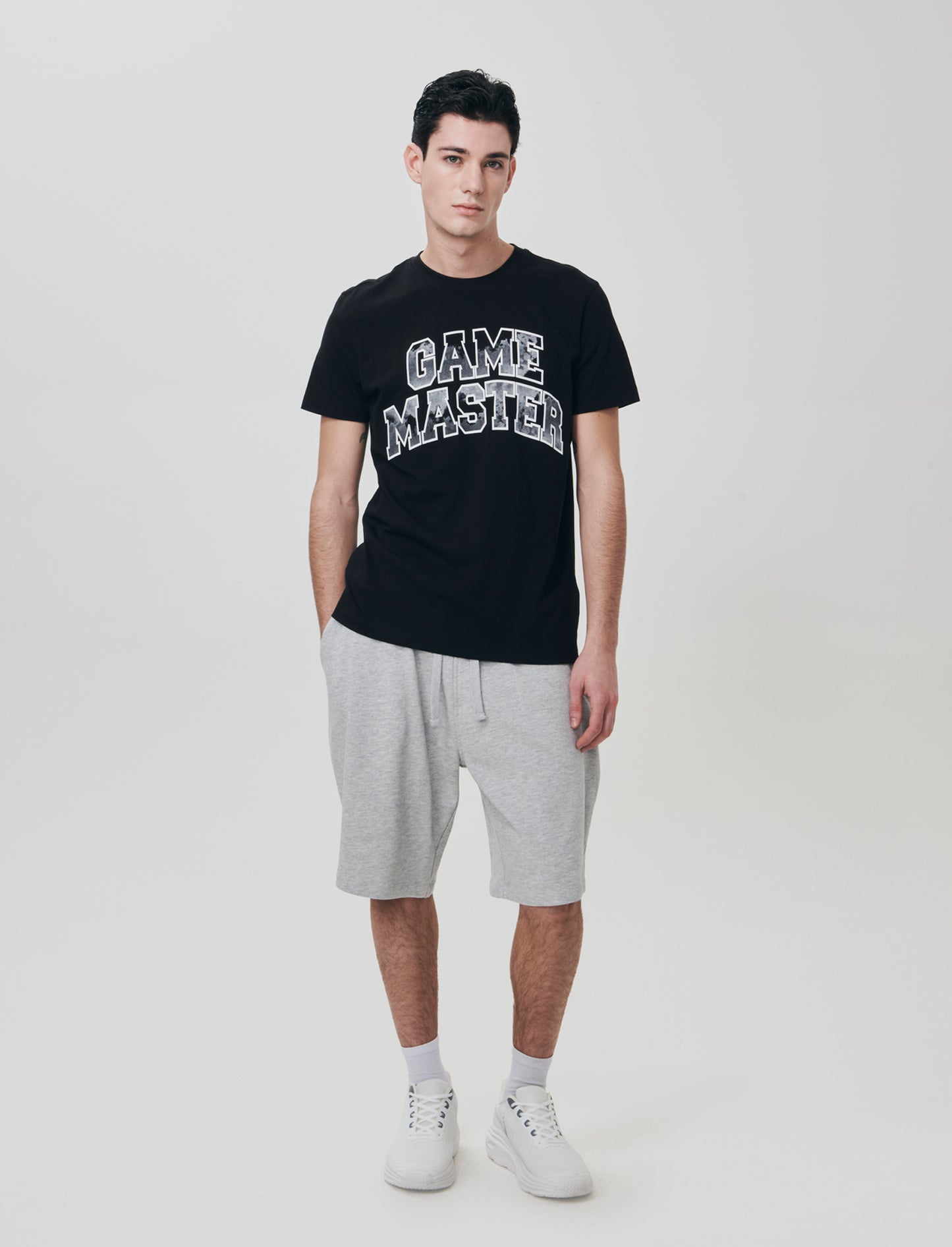 T-shirt girocollo con stampe mimetiche - Nero