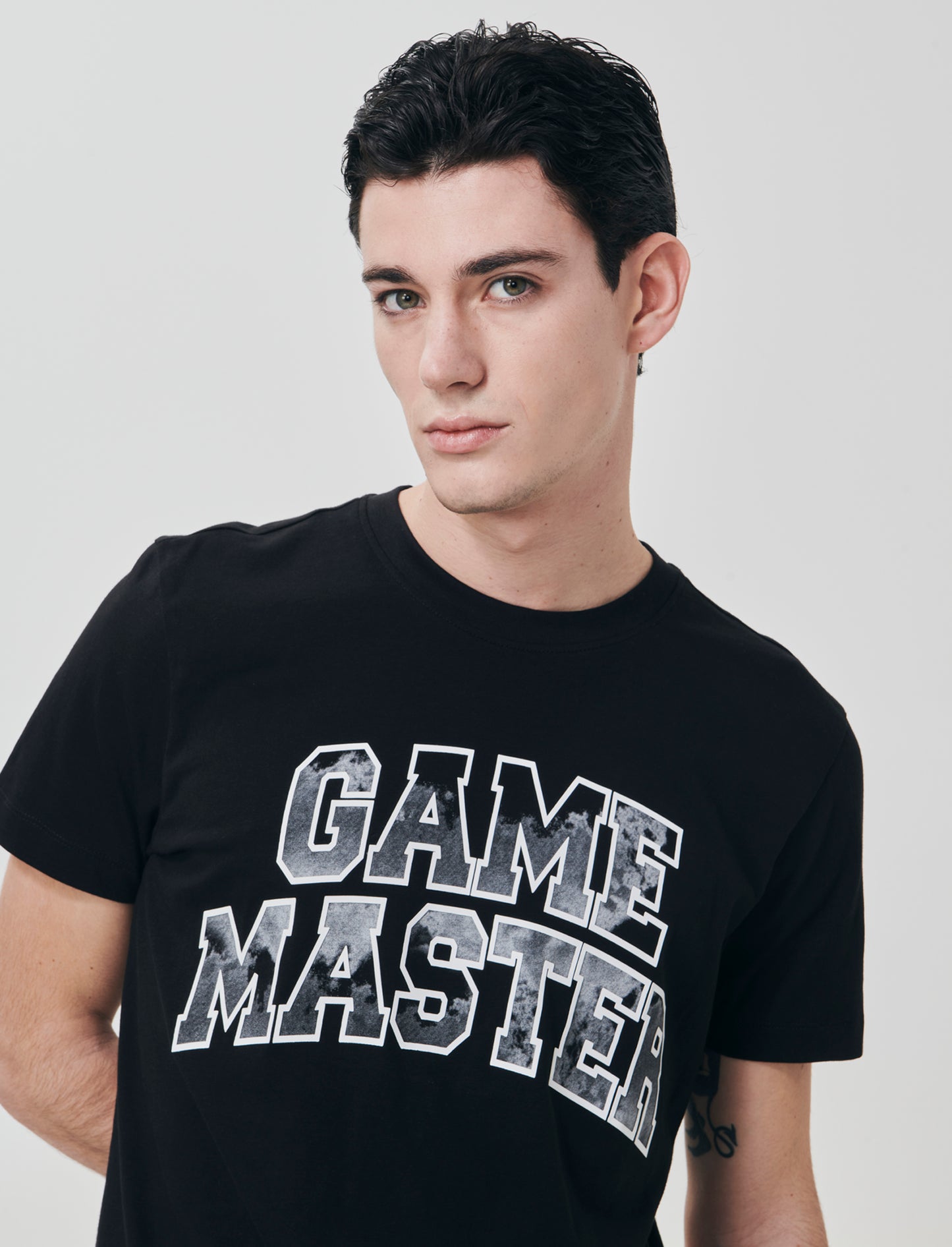 T-shirt girocollo con stampe mimetiche - Nero