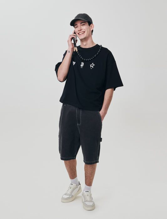 T-shirt boxy fit con stampe e ricami - Nero
