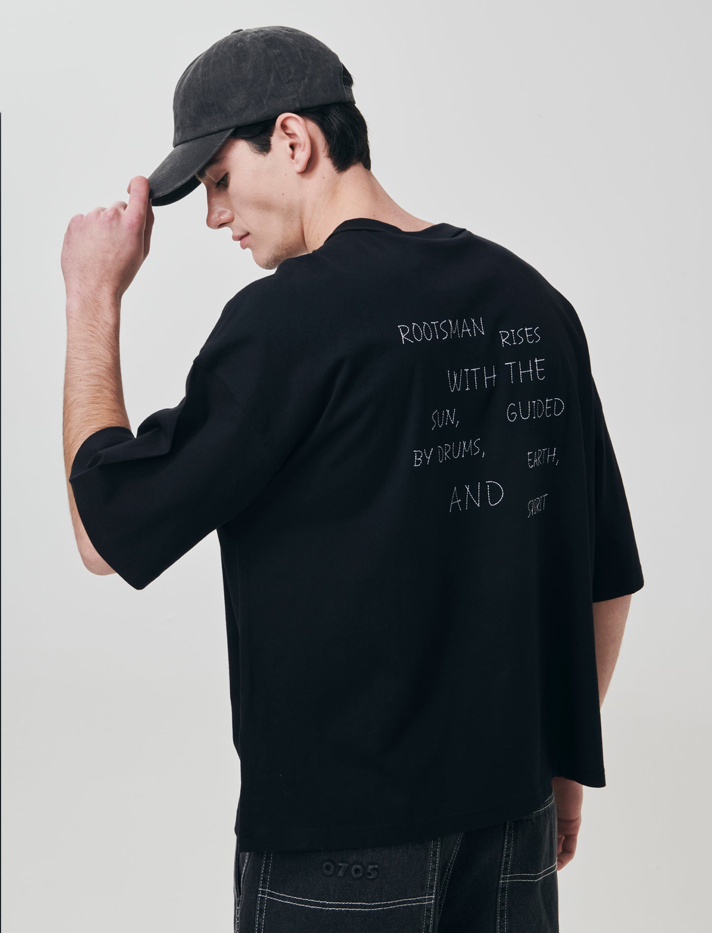 Boxy fit T-shirt with prints and embroidery - Black