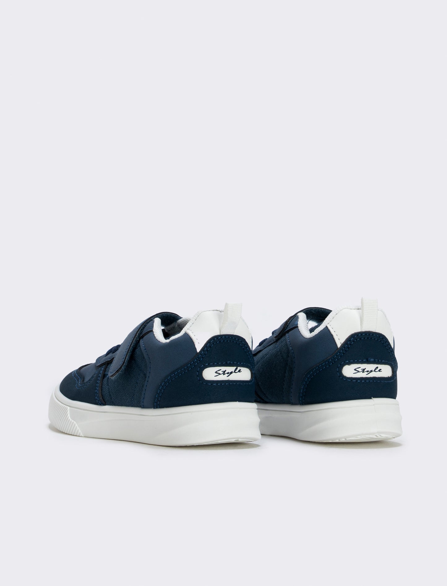Sneakers da bambino con lacci e strappi - Blu