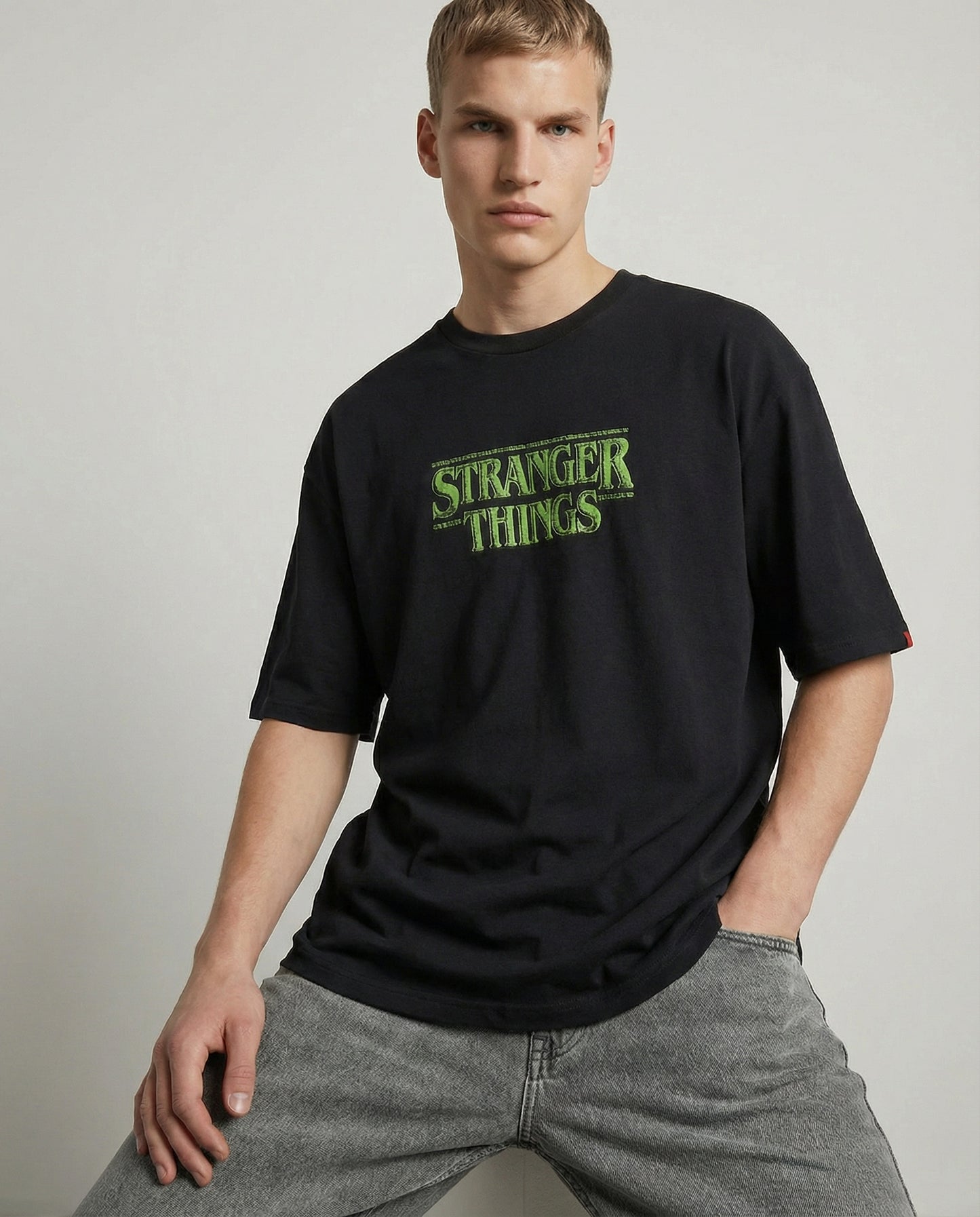T-shirt Stranger Things con stampa esclusiva - var 2