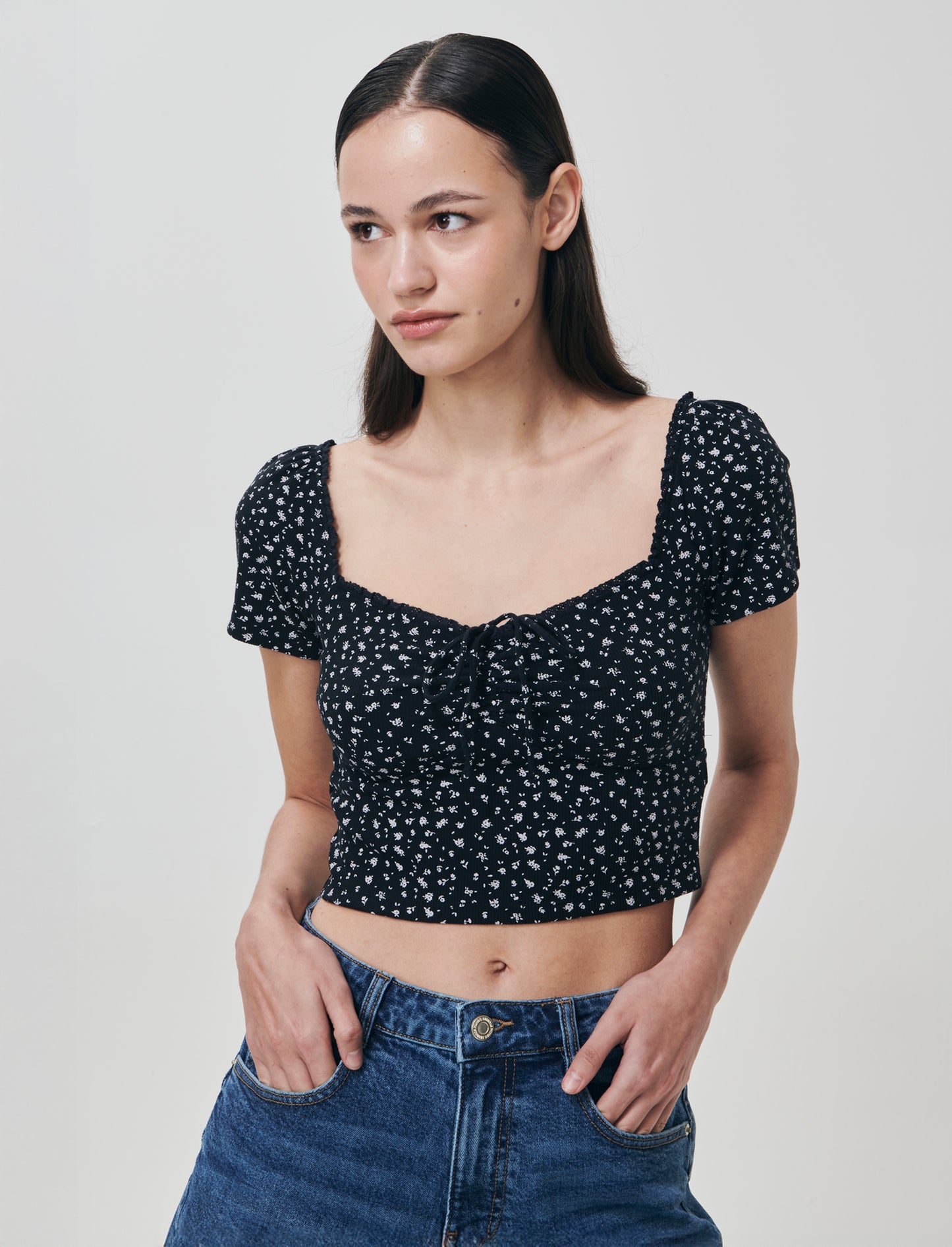 Top arricciato con manica corta slim - var 1