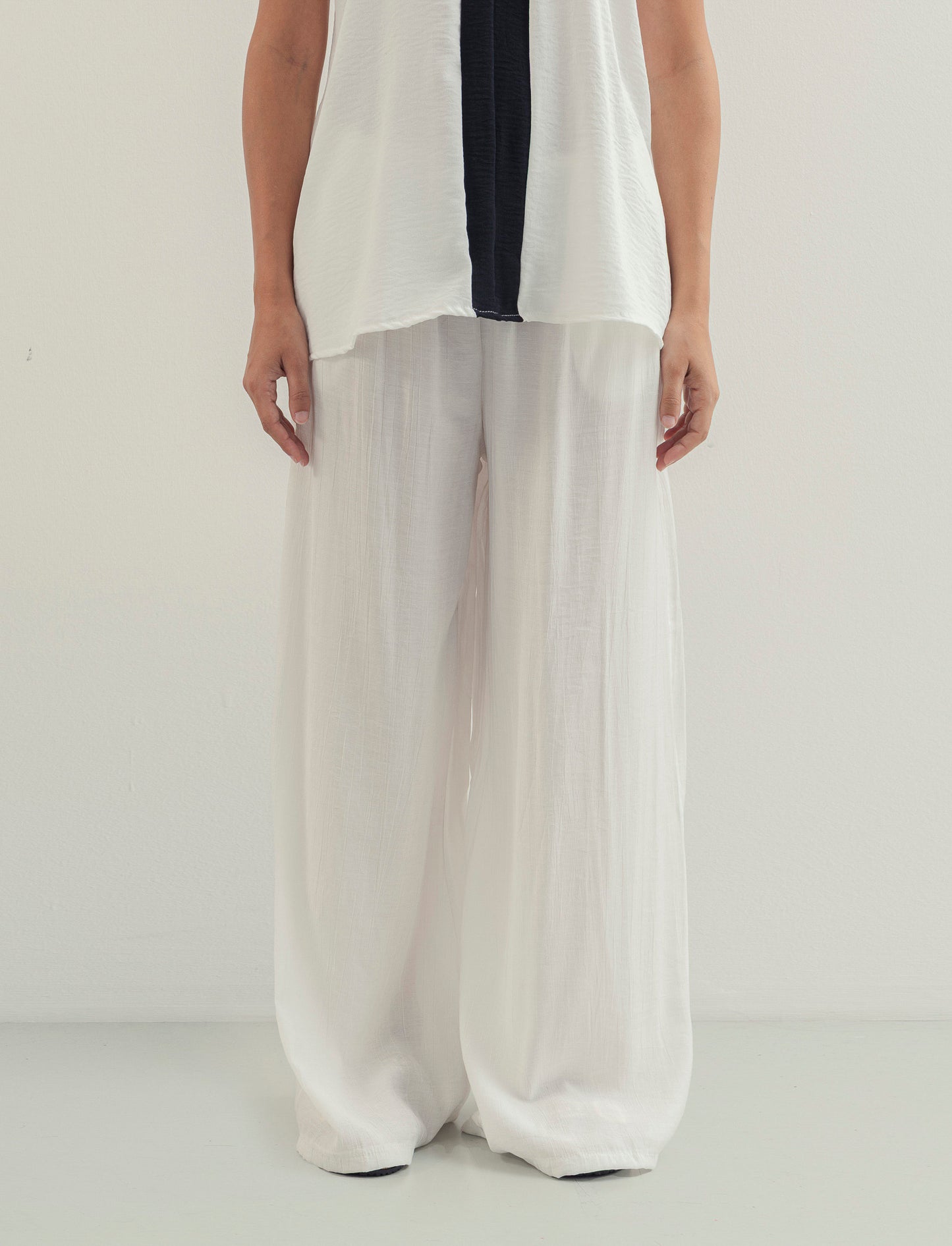 Pantalone largo con coulisse sottile - Bianco