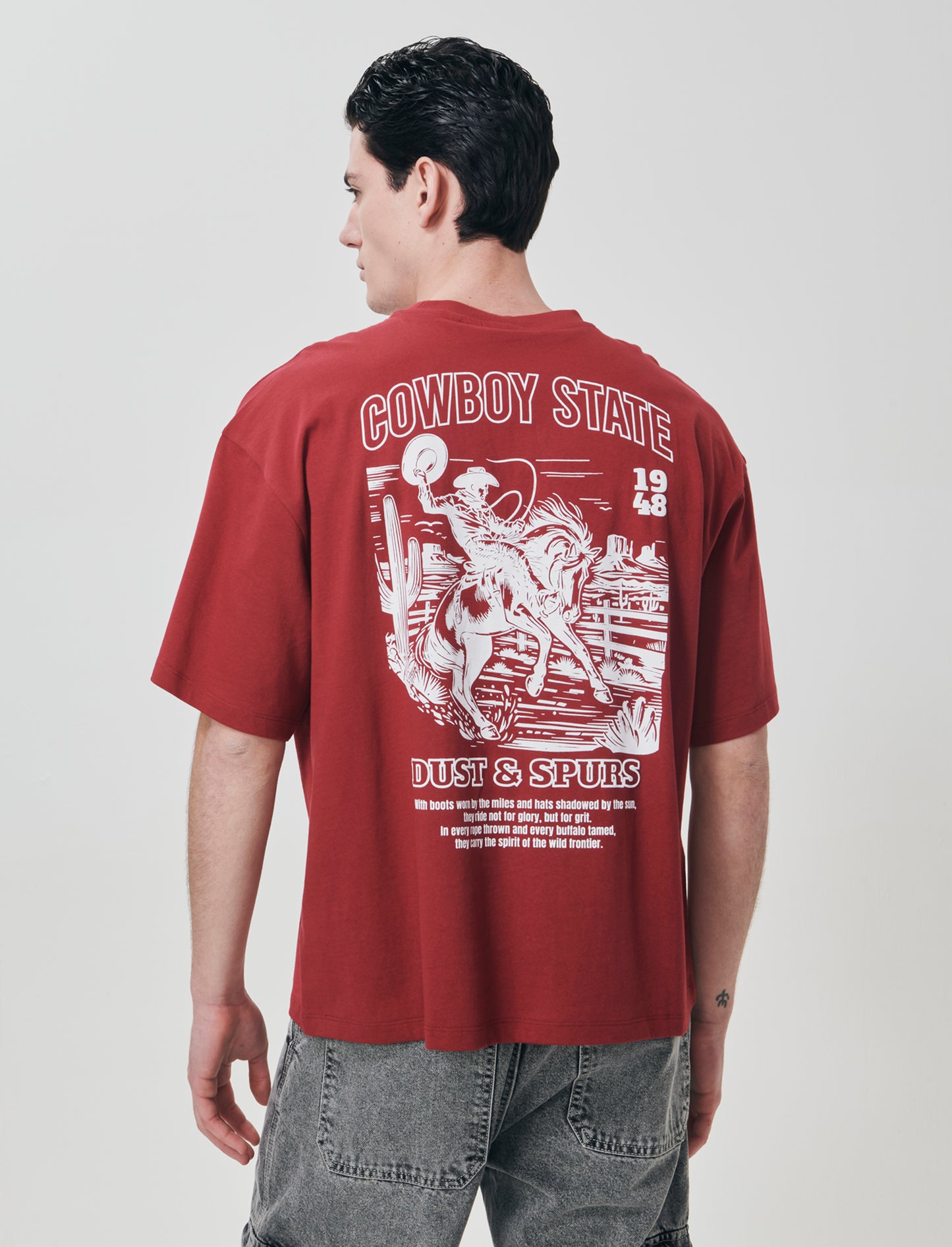 T-shirt girocollo con stampe uniche - Ciliegia