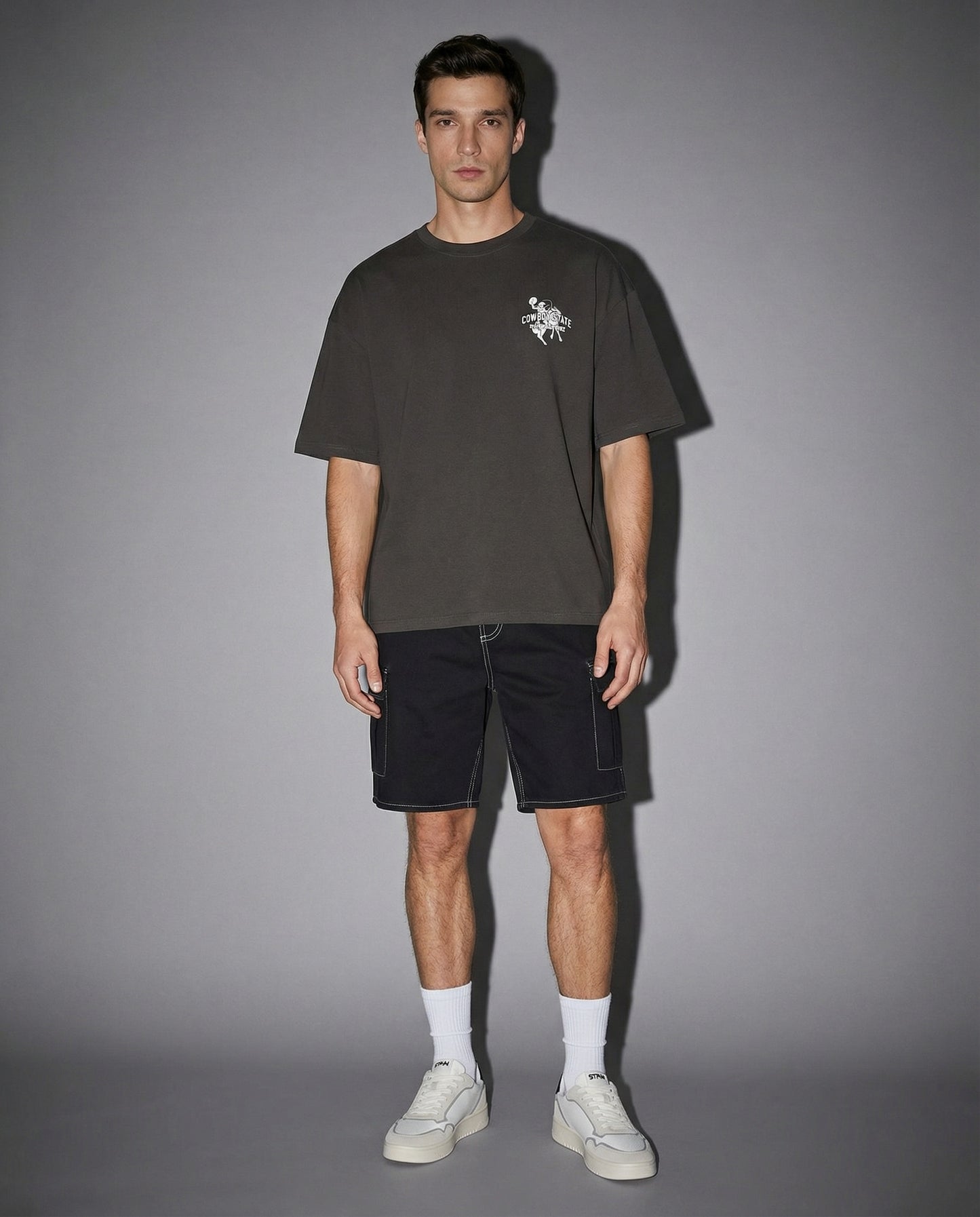 T-shirt girocollo con stampe uniche - Grigio piombo
