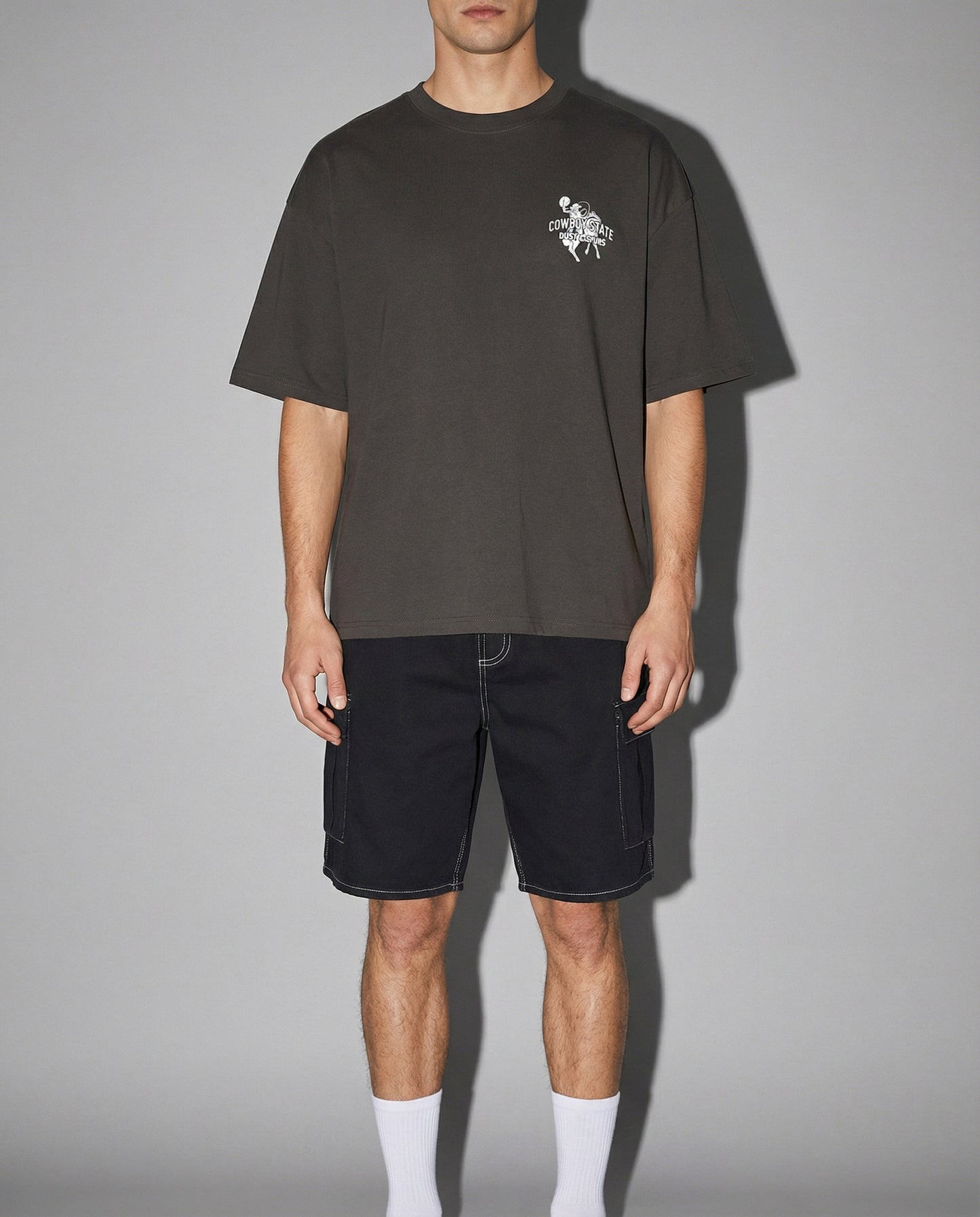 T-shirt girocollo con stampe uniche - Grigio piombo