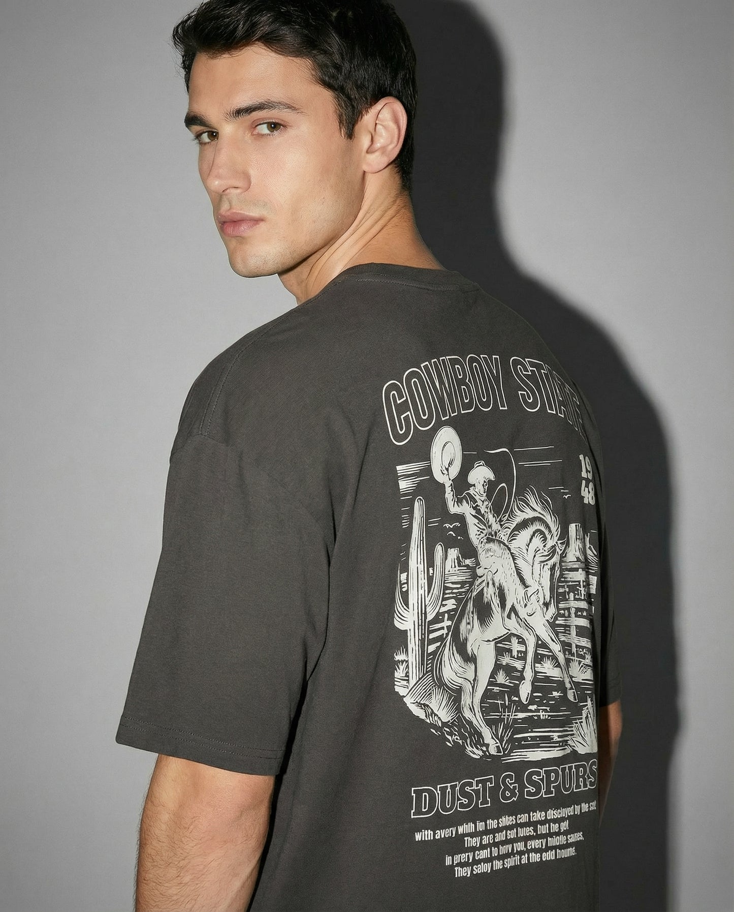 T-shirt girocollo con stampe uniche - Grigio piombo