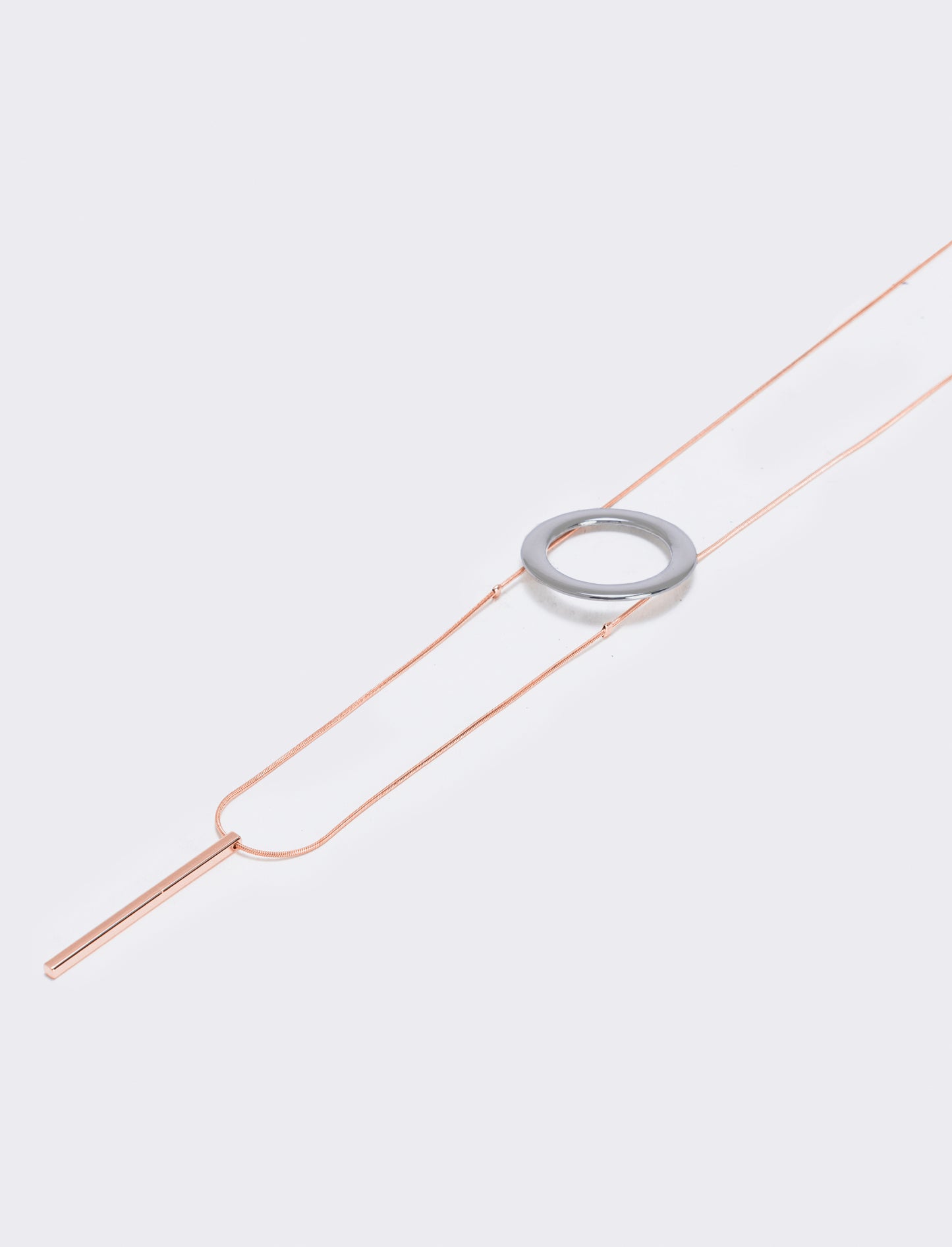 Collana lunga con cerchio e pendente - Multicolore
