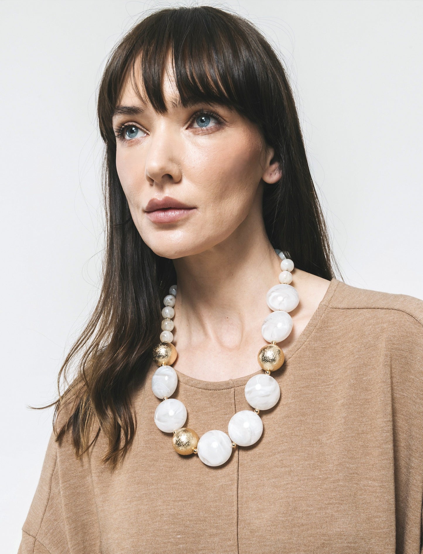 Collana con pietre a sfera - Bianco