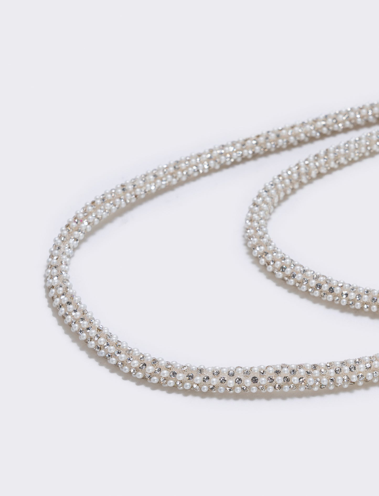 Collana tubolare con perle e strass - Argento