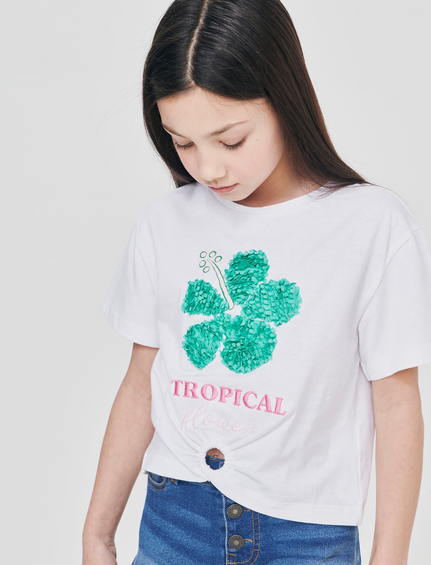 T-shirt mezza manica con petali decorativi - Bianco