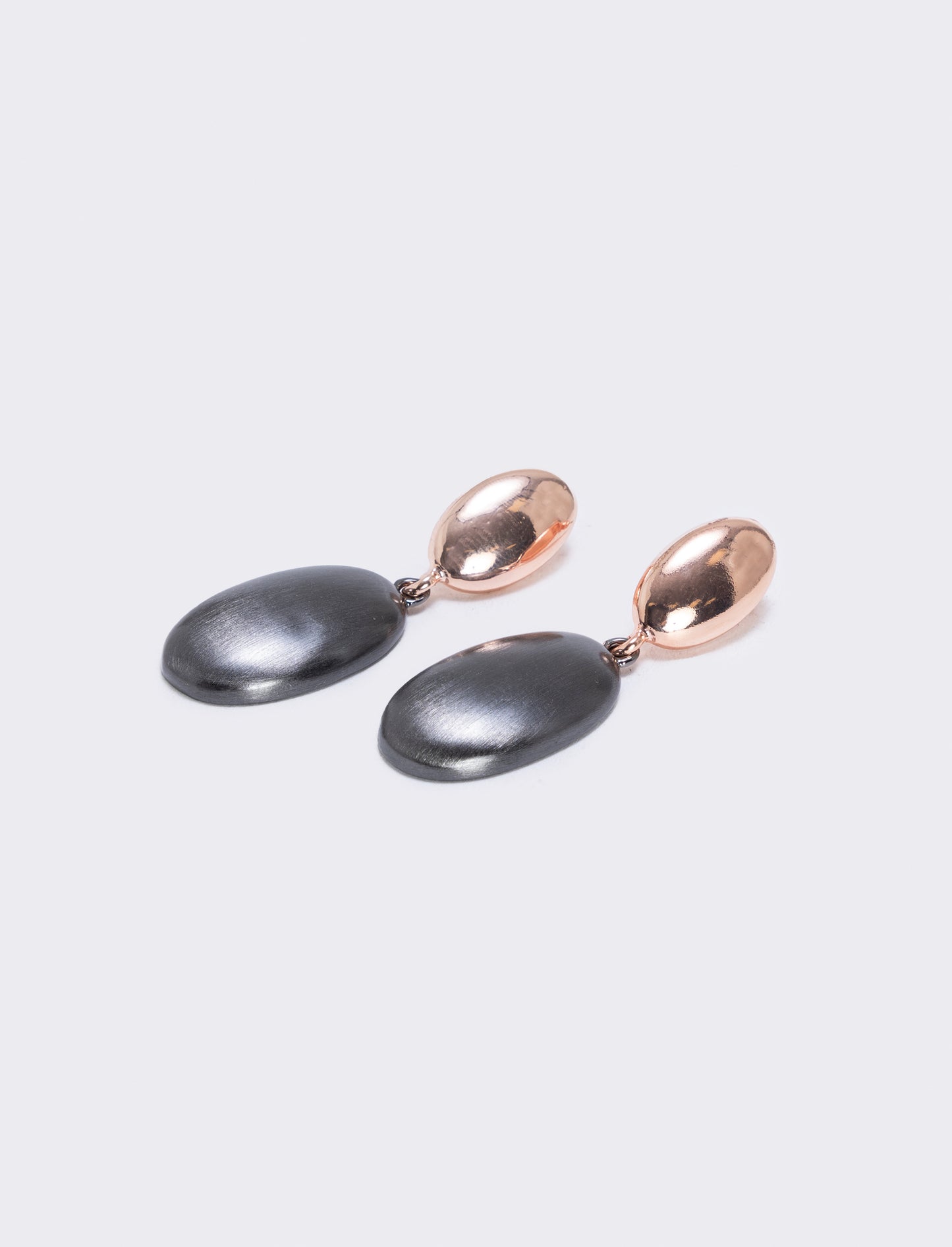 Brushed pearl drop earring - Gold