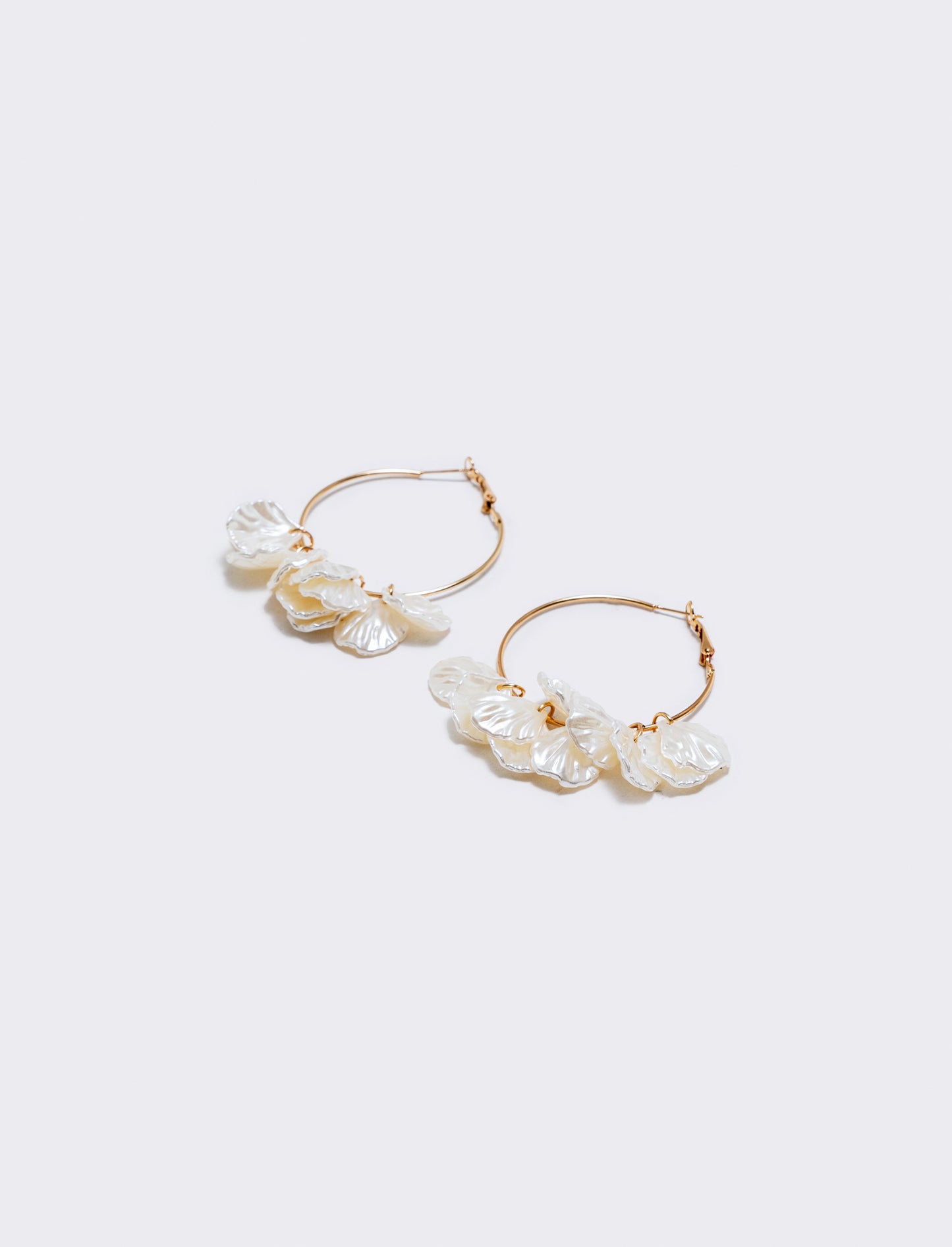 Orecchini cerchi con petali pendenti - Oro
