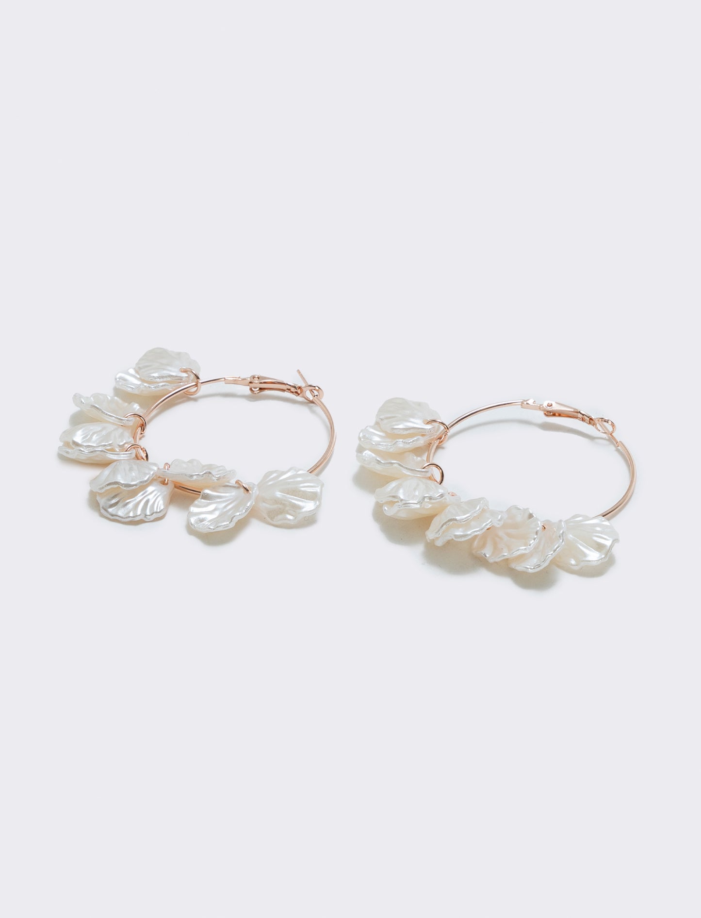 Orecchini cerchi con petali pendenti - Oro rosa