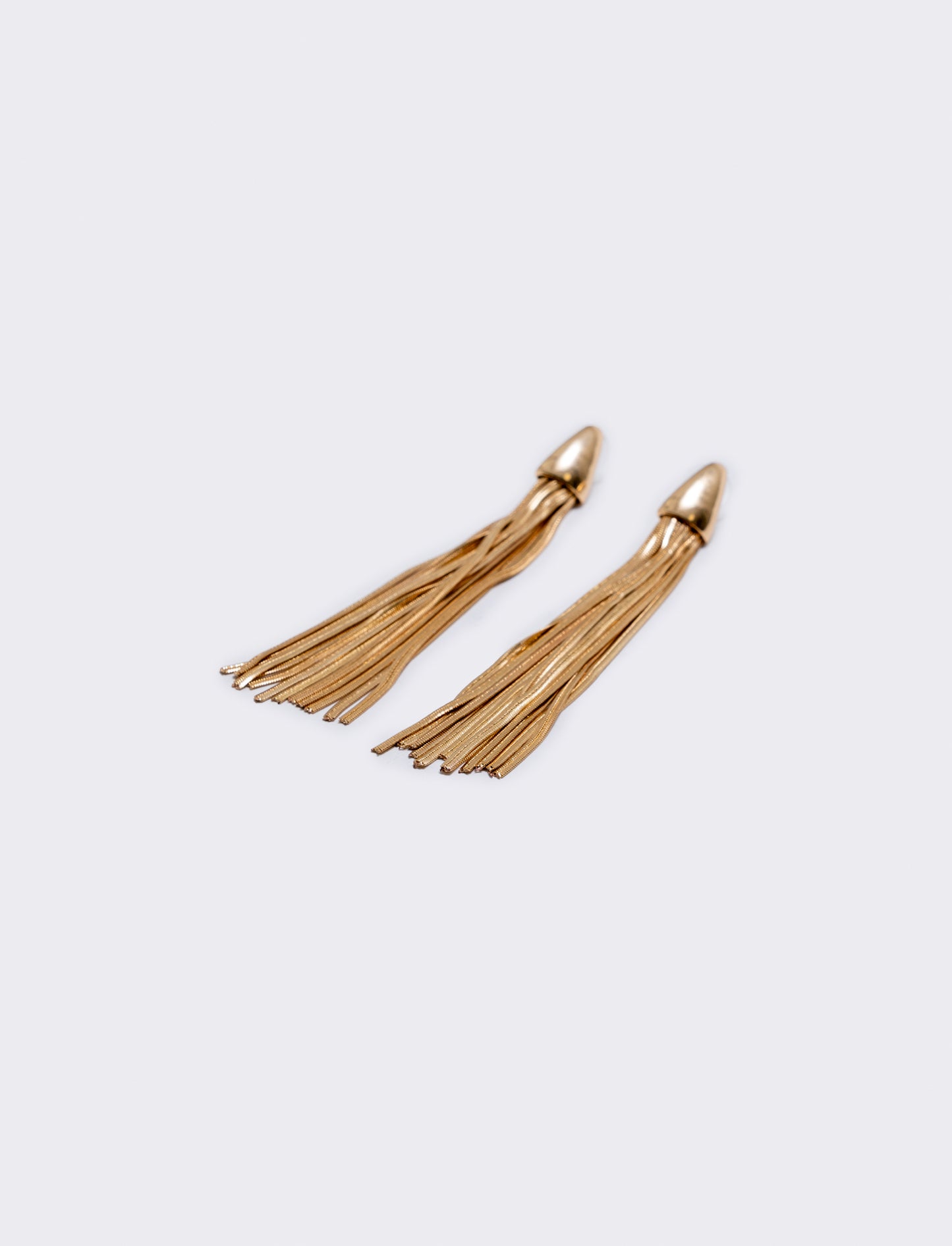 Orecchini lunghi con fili eleganti - Oro