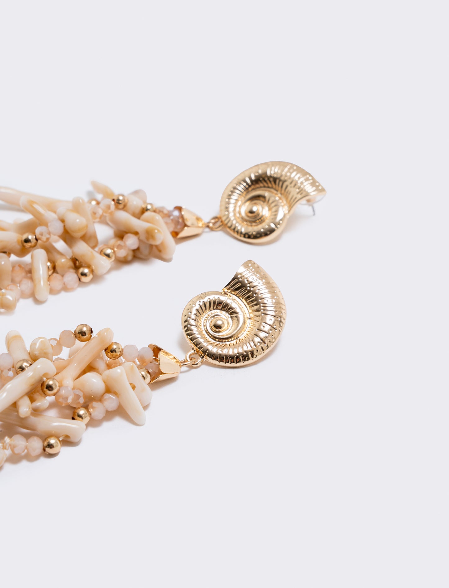 Orecchini rami corallo con clip - Beige