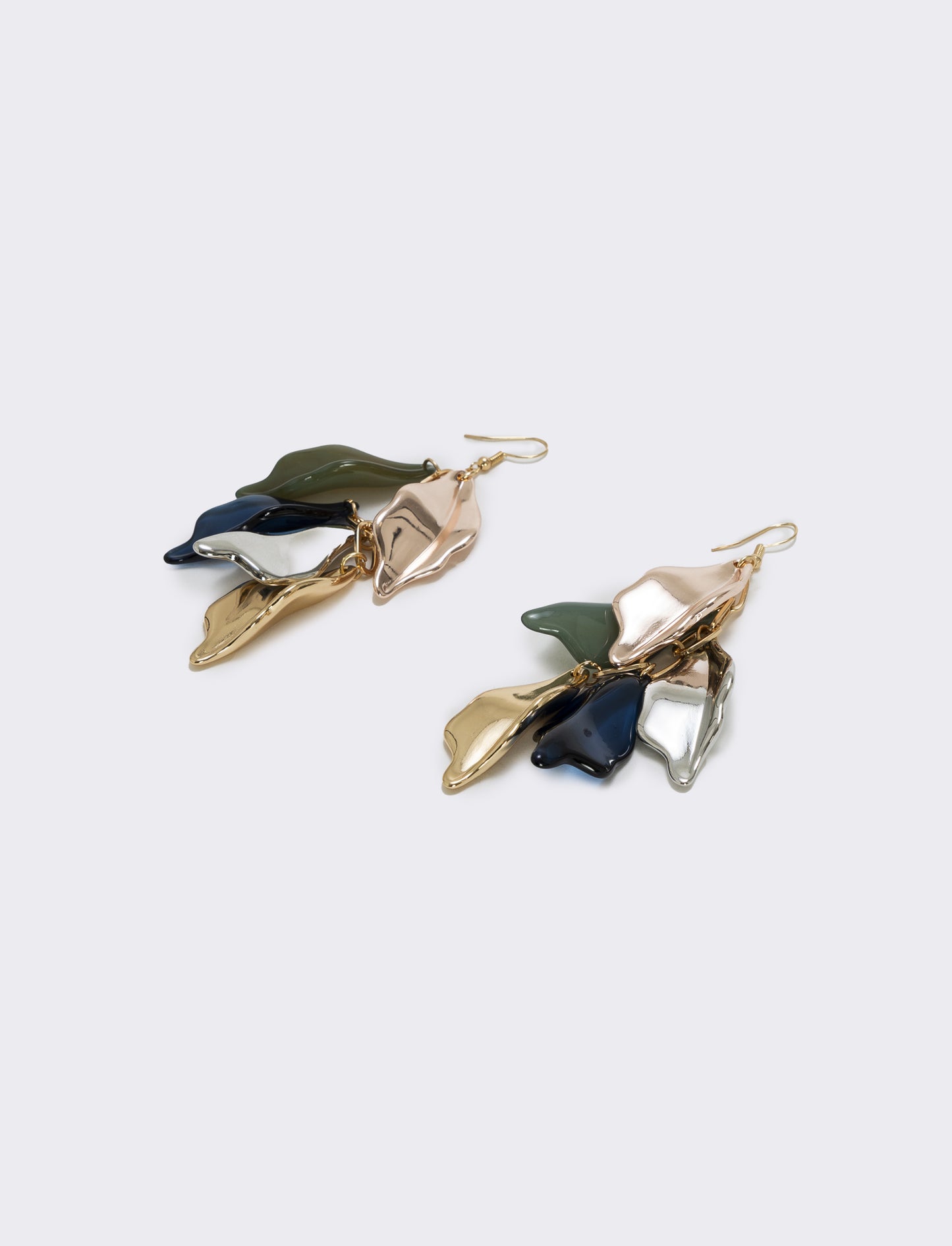 Elegant Petal Dangle Earrings - Blue