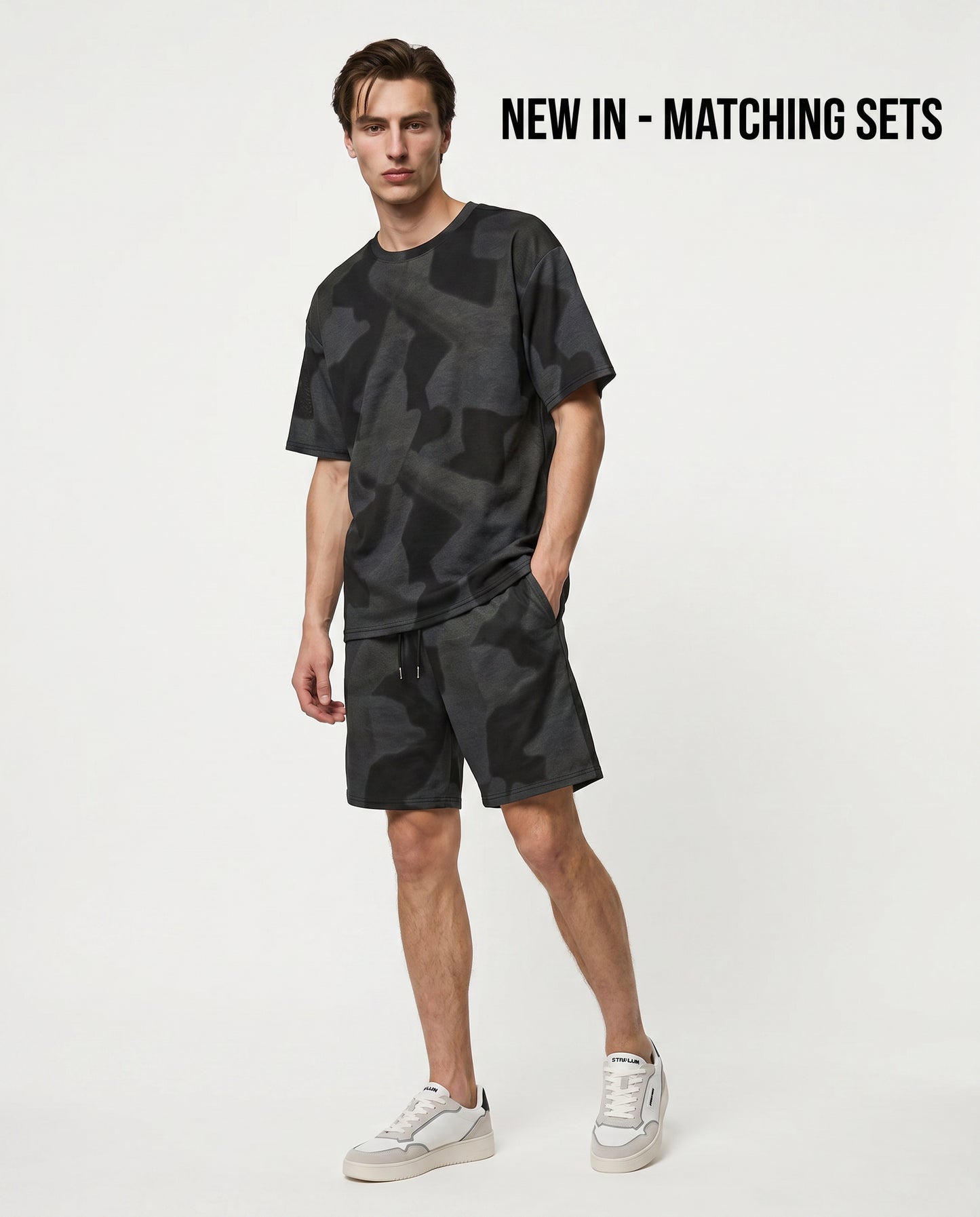 T-shirt girocollo in tessuto stampato - var 2