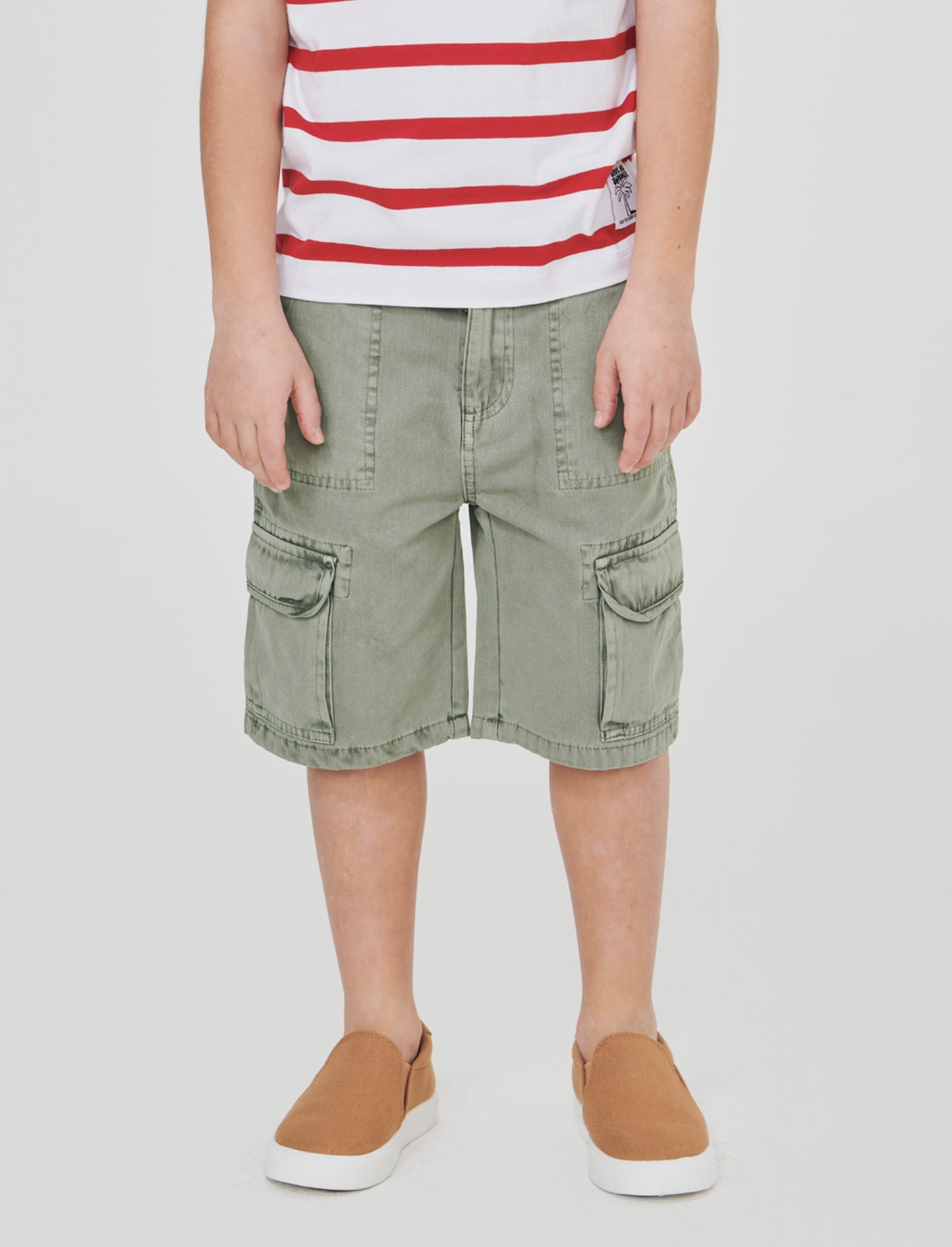Bermuda in twill con tasconi e tasche - Verde