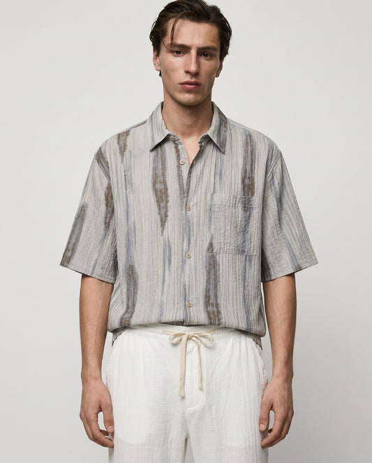 Pleated shirt with abstract print - Grey