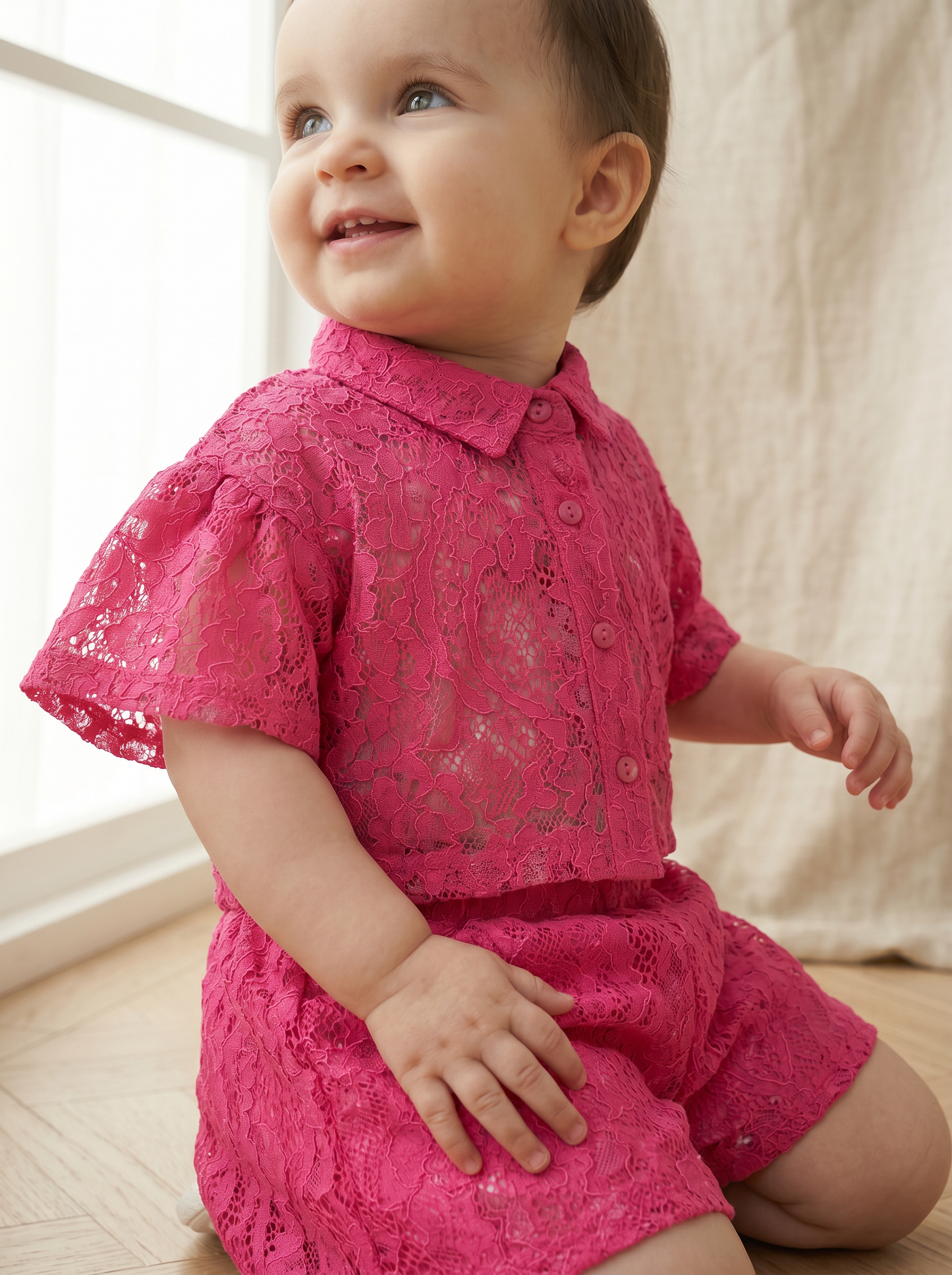 Short Lace Shirt with Wide Sleeves - Fuxia