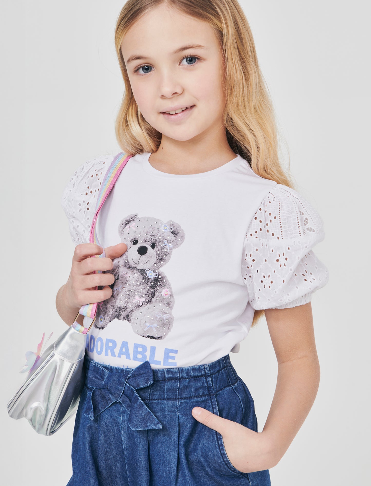 T-shirt in cotone con maniche in pizzo e strass - Bianco