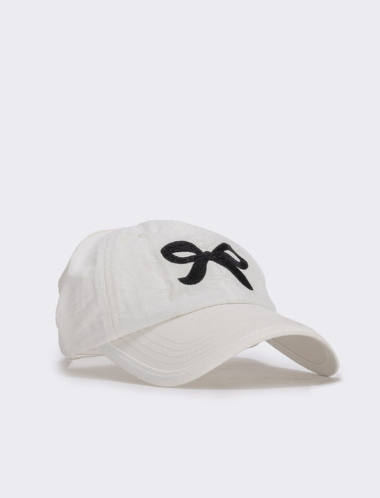 Cappello tecnico aperto dietro con fiocco - Bianco