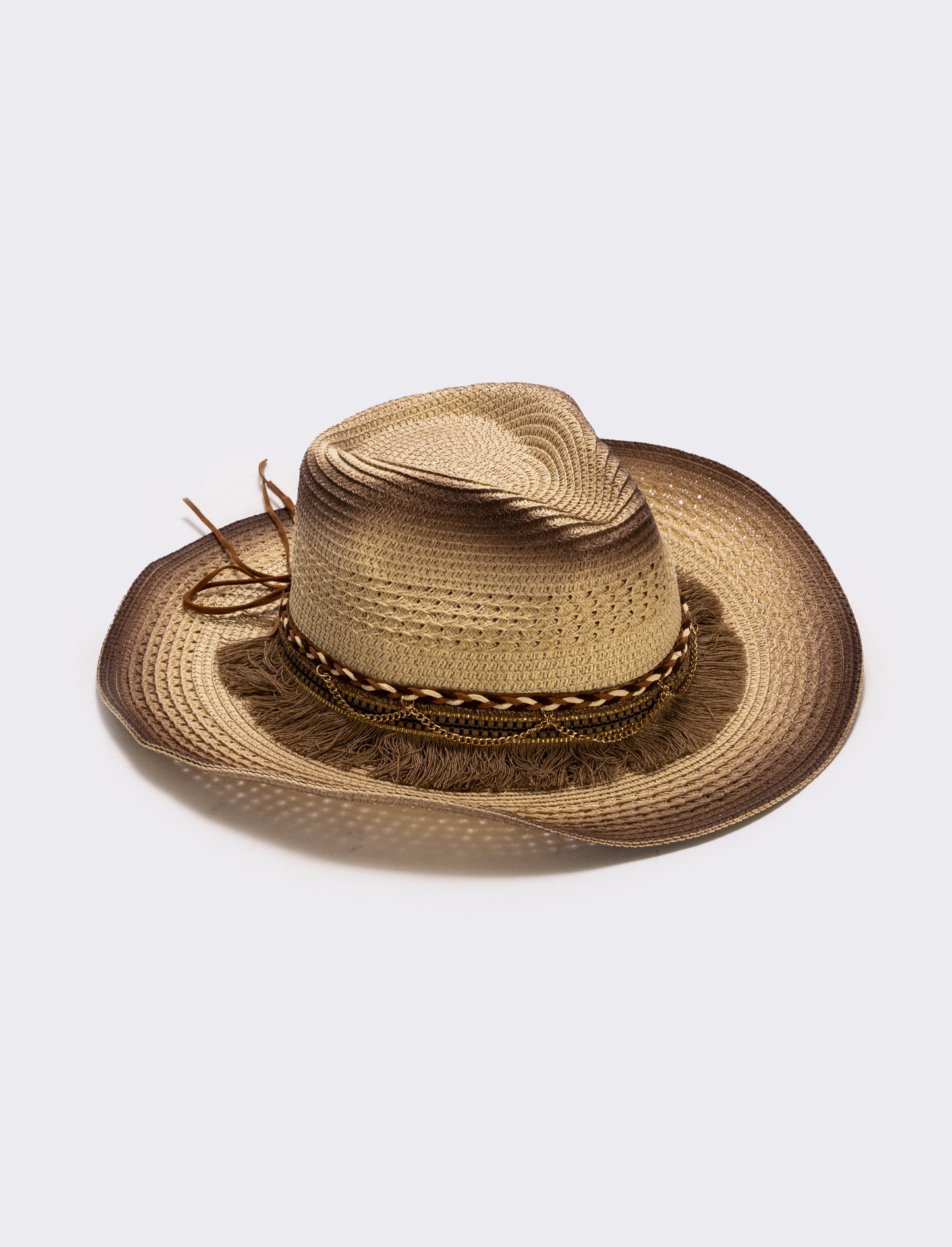 Fringed cowboy hat with chain - White