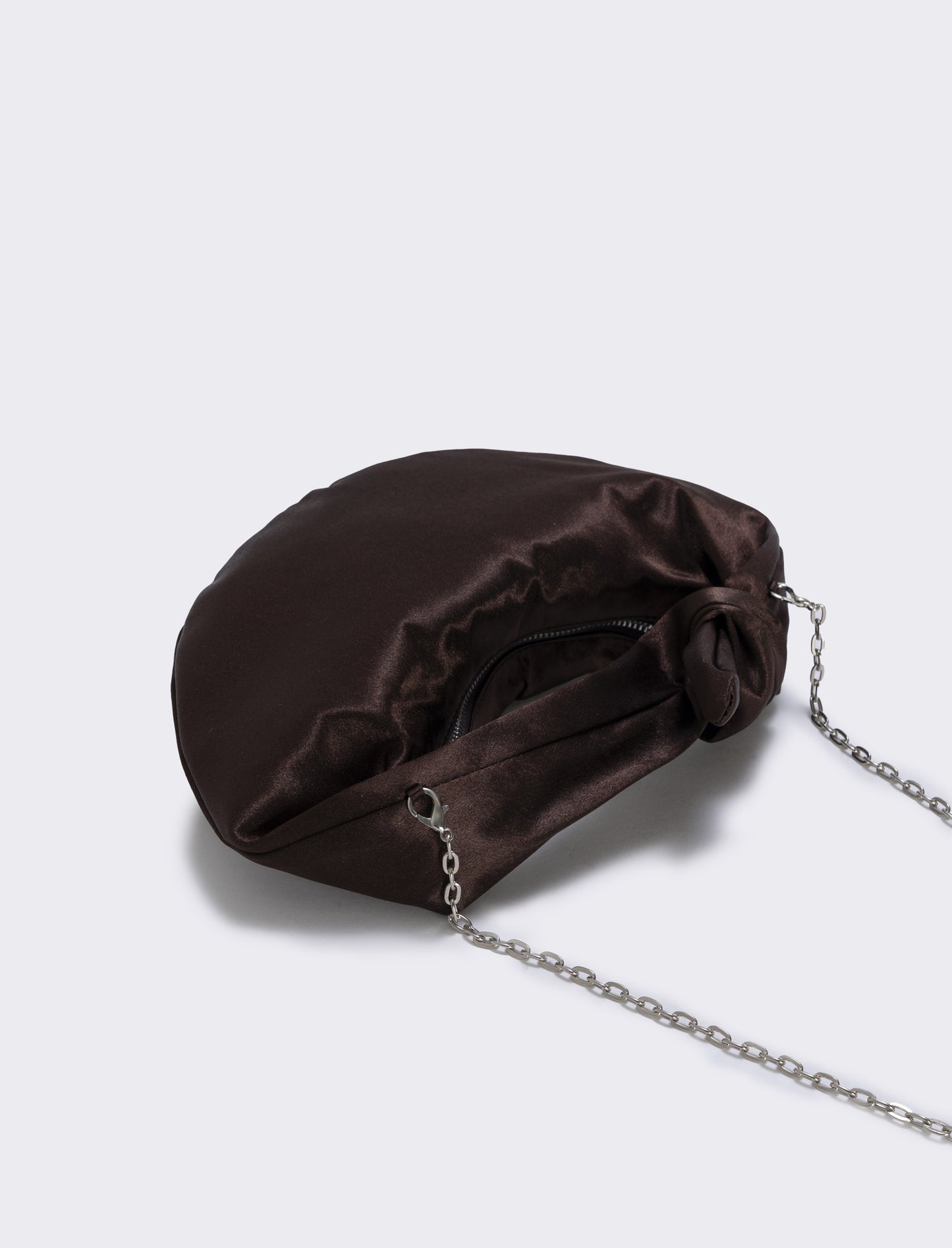 Borsetta satin con nodo e tracollina elegante - Moro