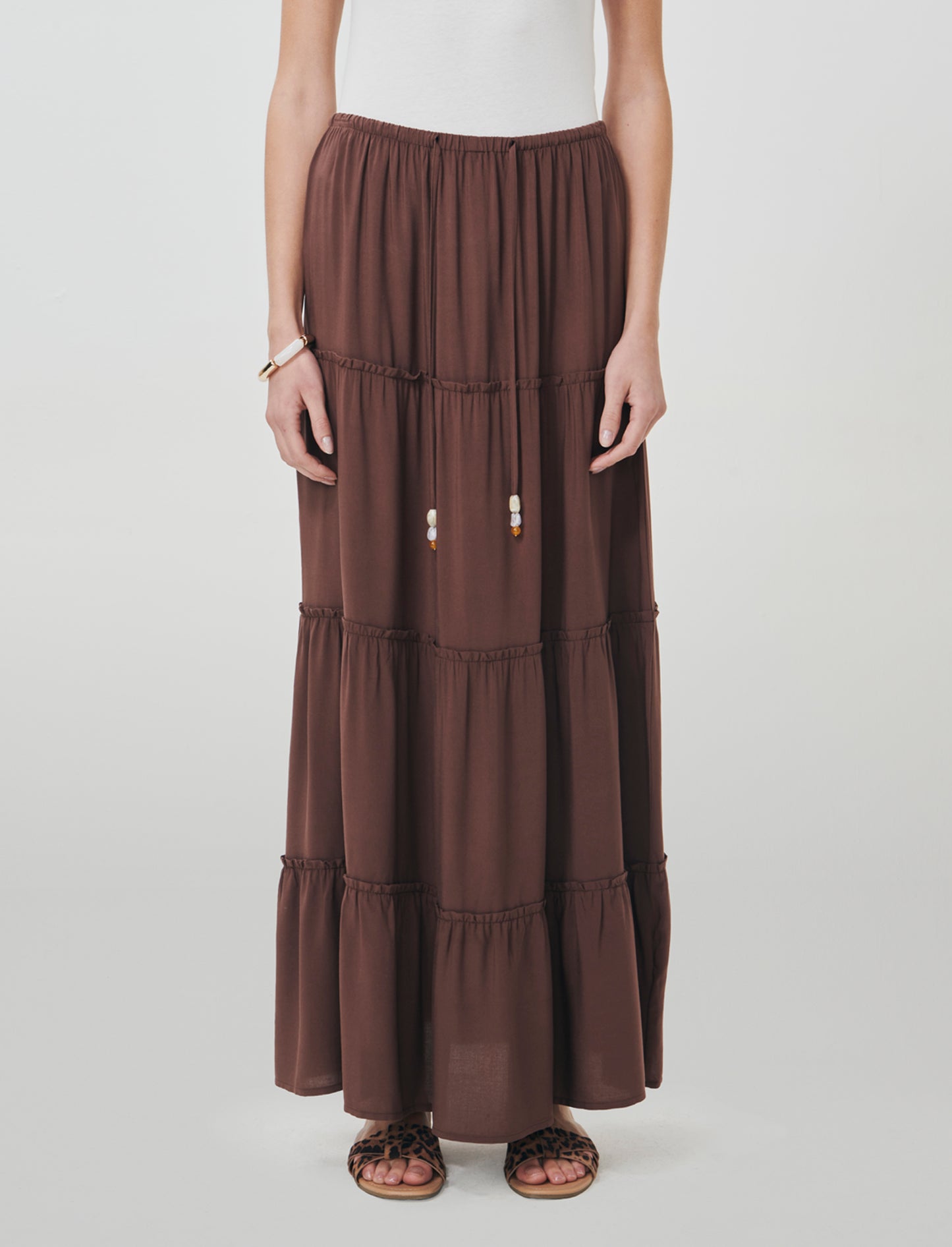 Long skirt with drawstring at the waist - Brown