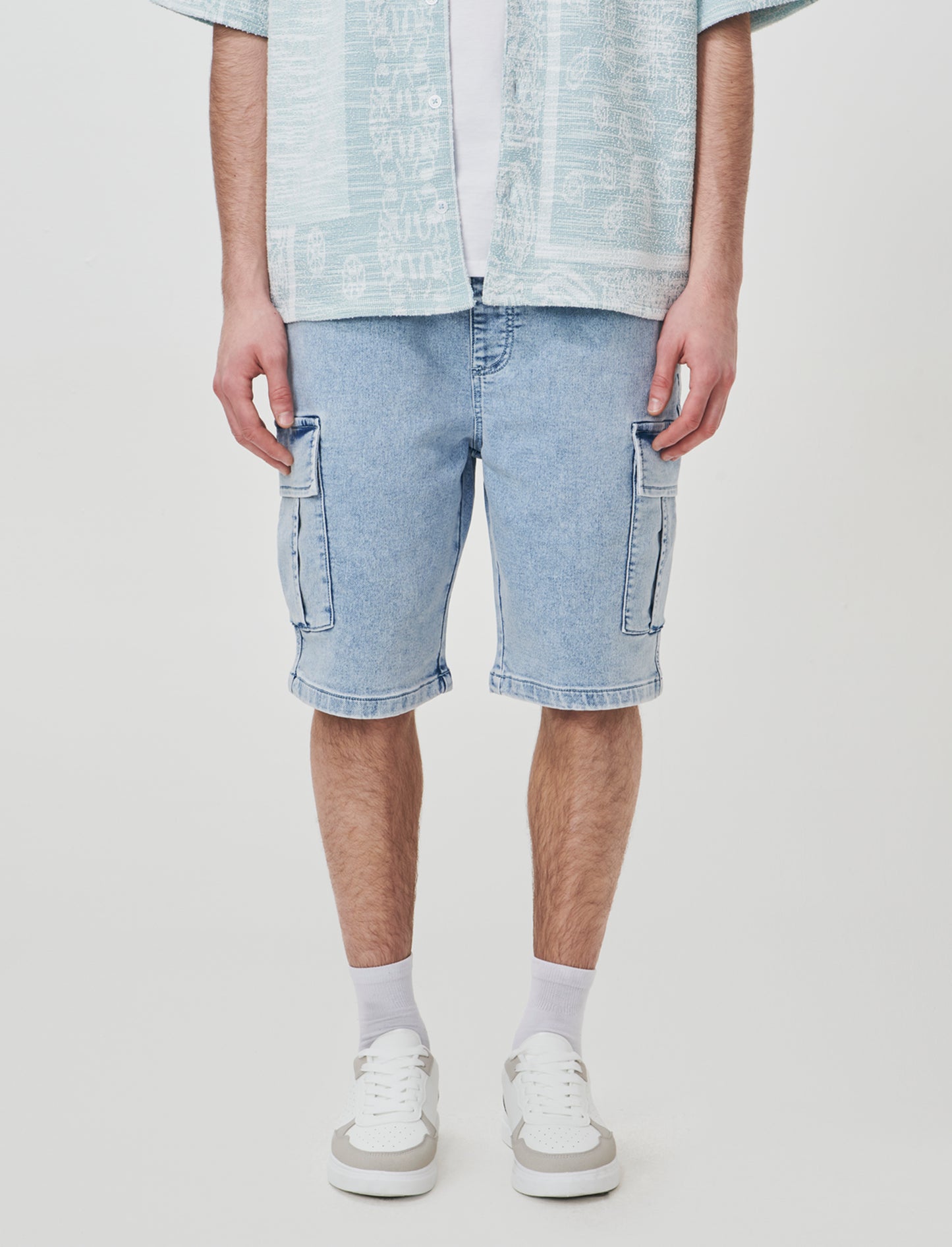 Bermuda Cargo Denim Slavato con Tasche - Denim