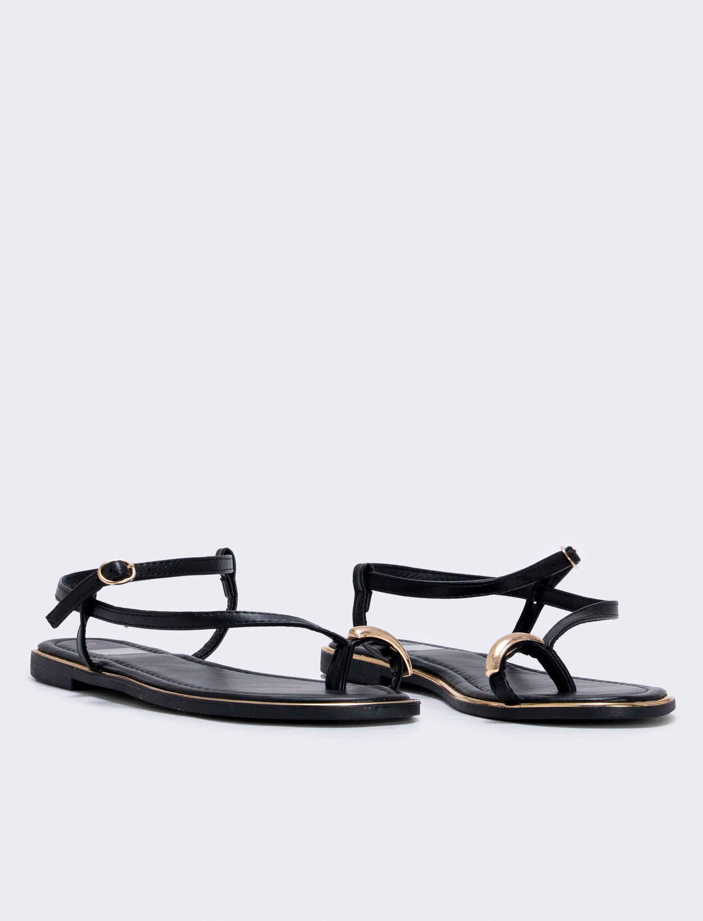 Sandalo con anello da donna - Nero