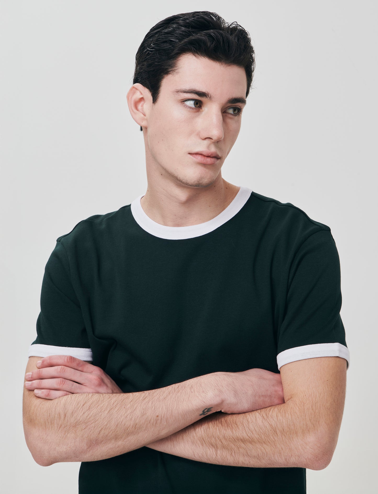 T-shirt a coste con contrasti eleganti - Verde scuro