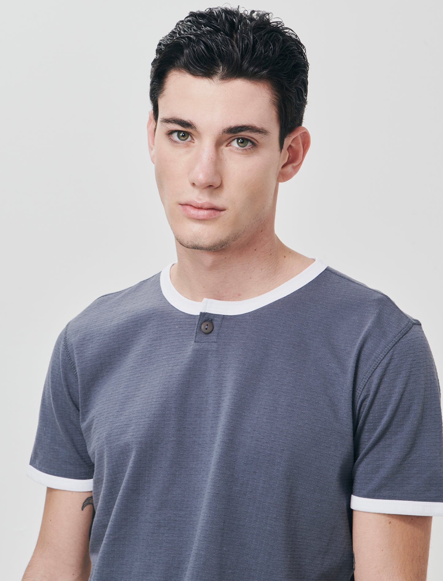 T-shirt Serafino in Tessuto Jacquard - Avion