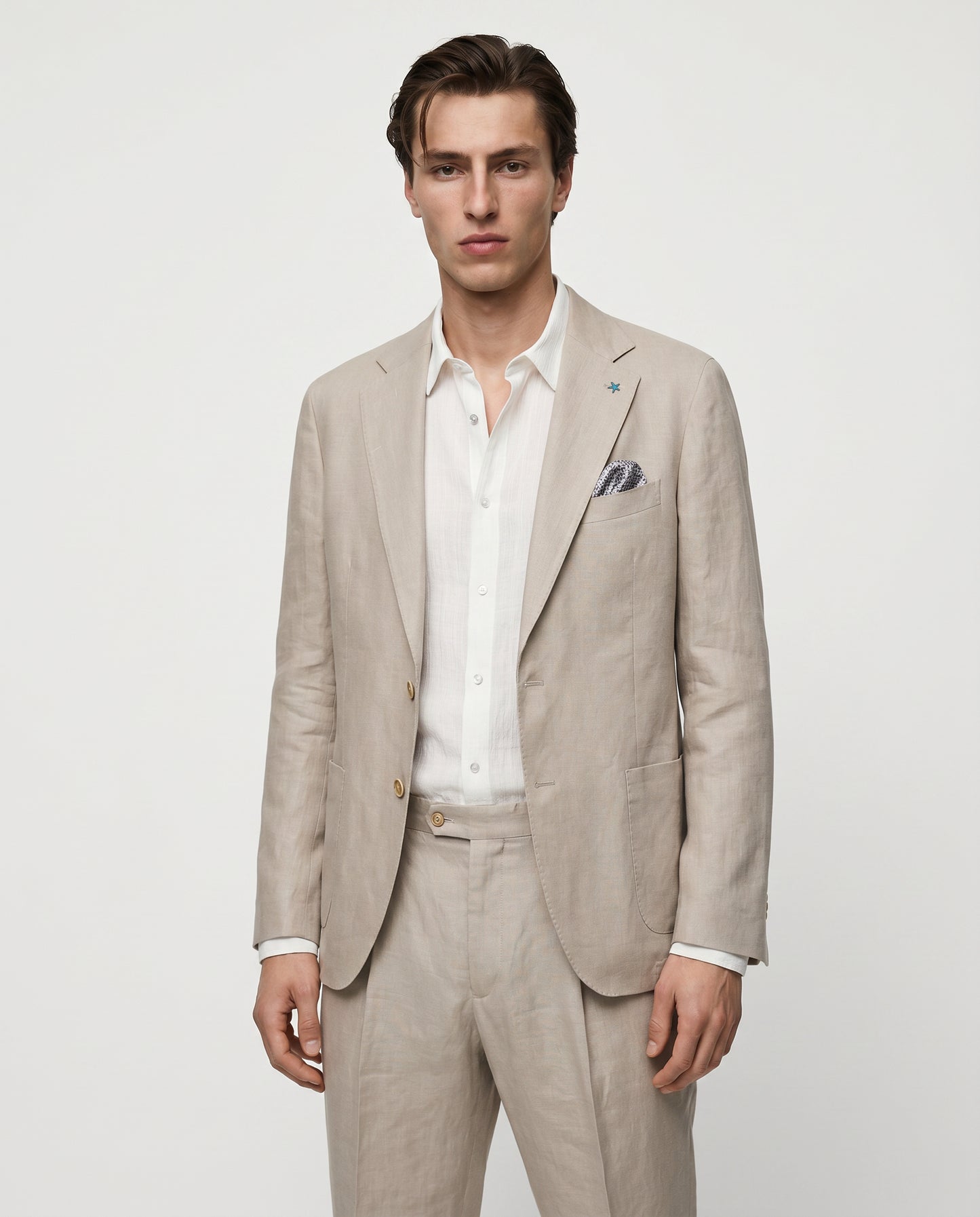 Pure linen blazer with elegant details - Beige