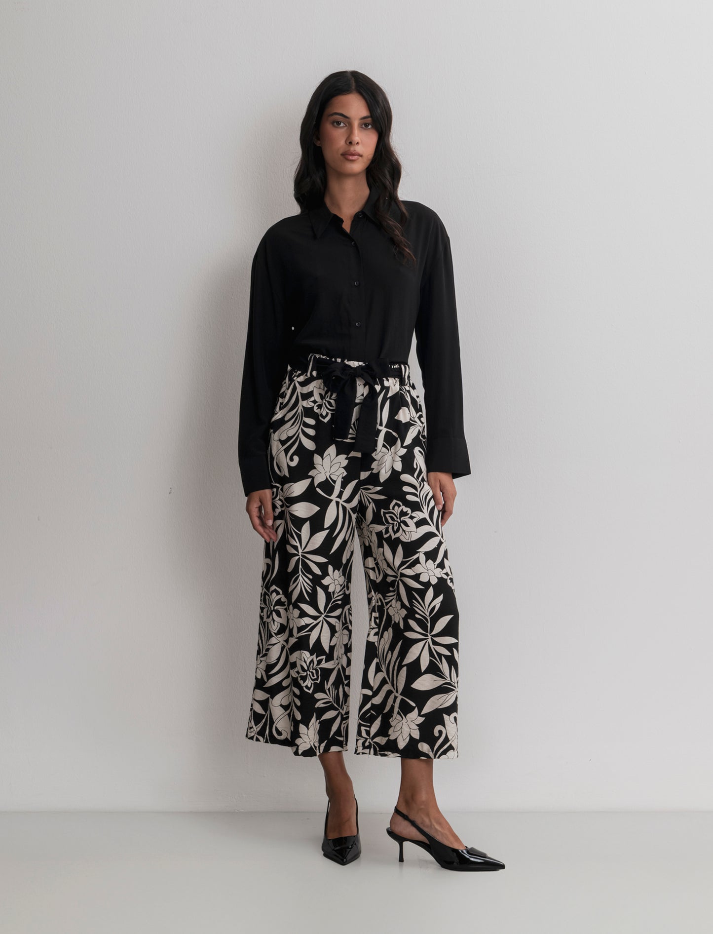 Pantalone stampato con cintura in tessuto - Fiorato