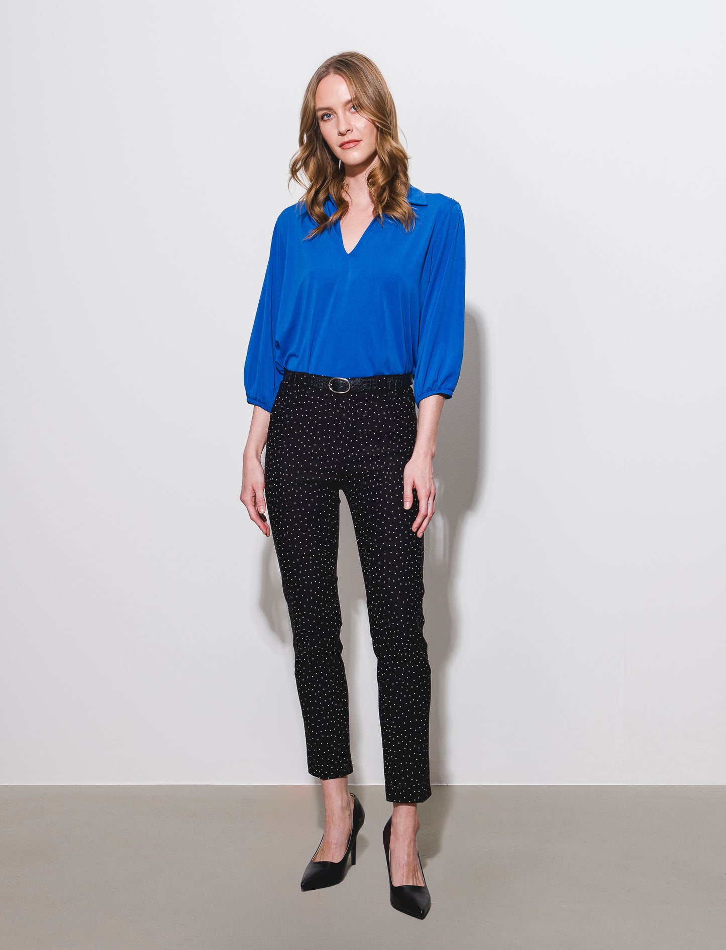 Pantalone slim con cintura da donna - var 2