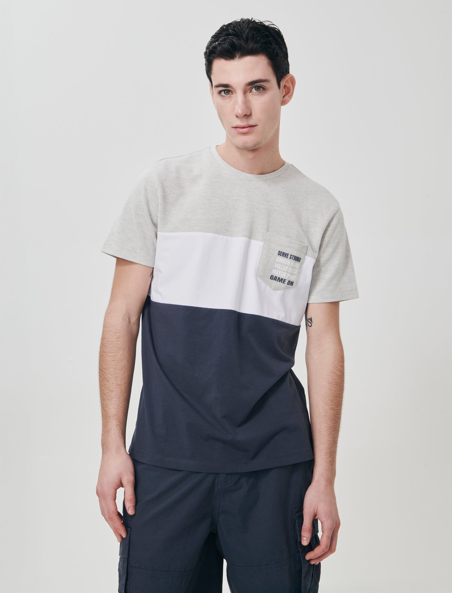 T-shirt a fasce con taschino petto - Avion