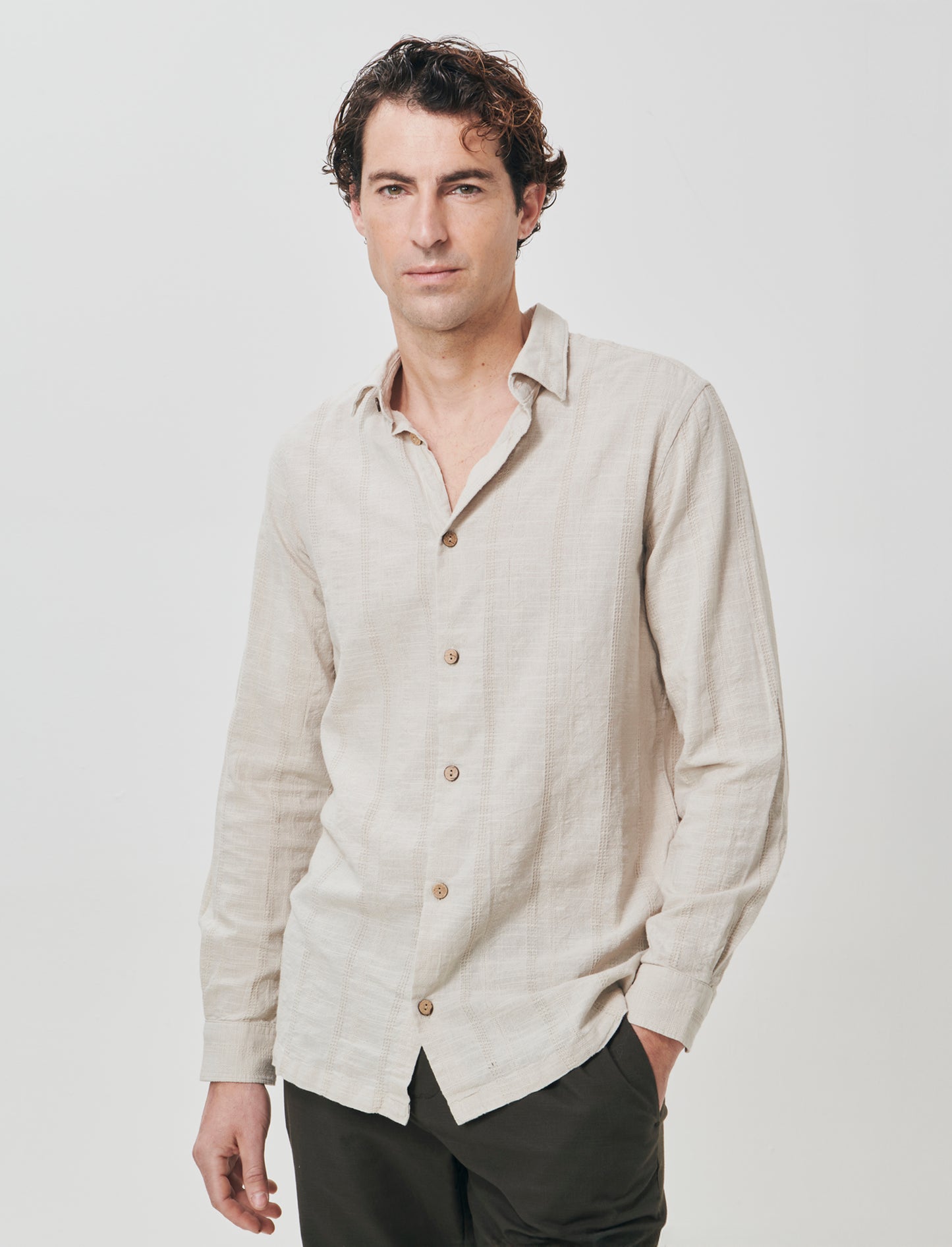Camicia regular fit in tessuto jacquard - Beige