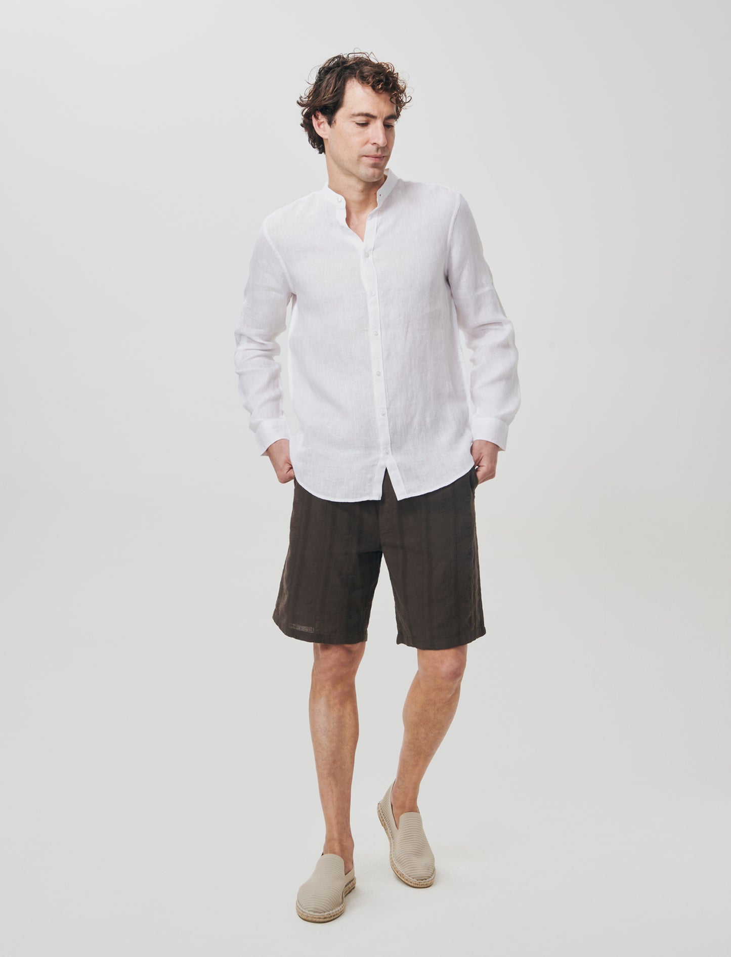 Bermuda Jogger Regular Fit in Jacquard - Brown