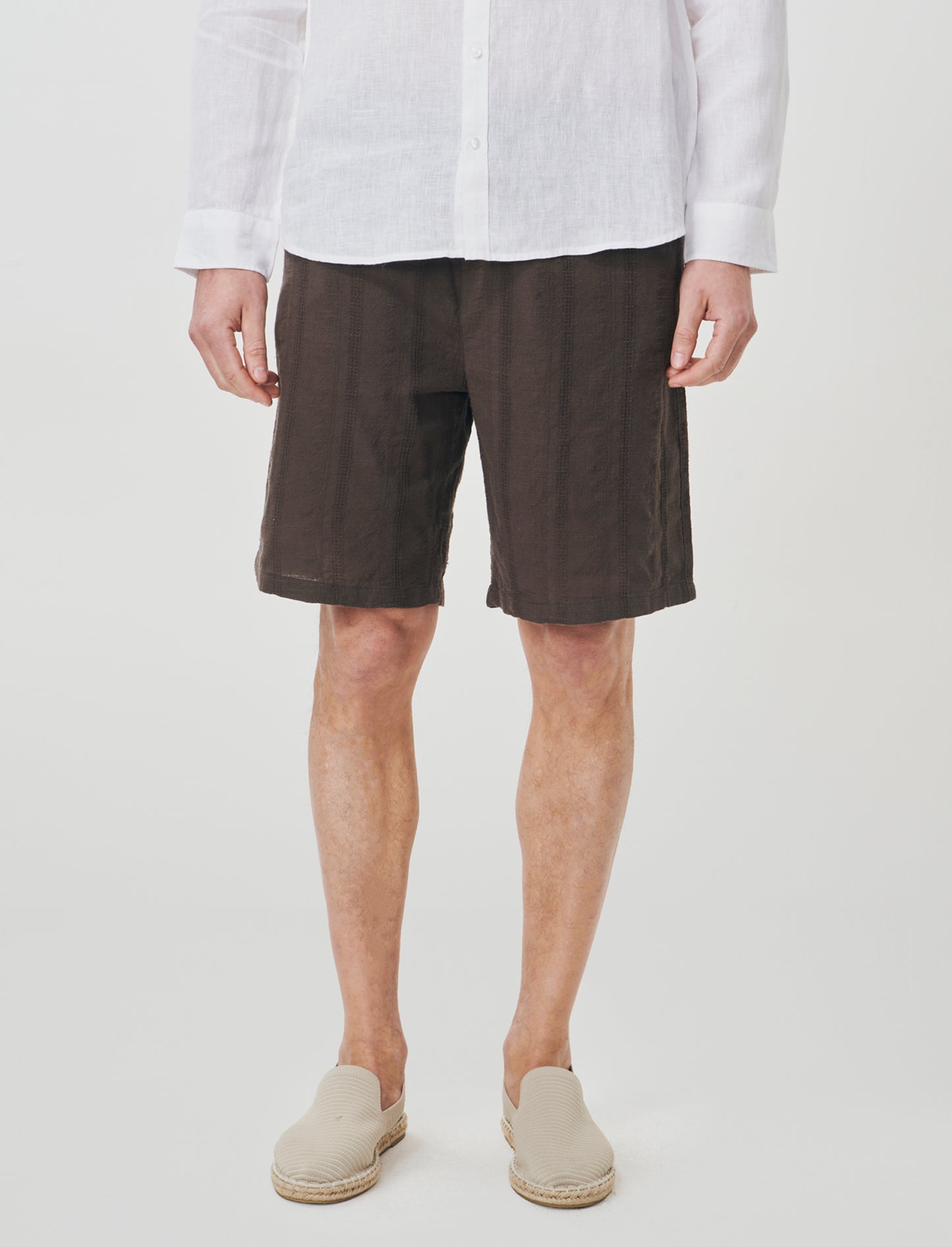 Bermuda Jogger Regular Fit in Jacquard - Brown