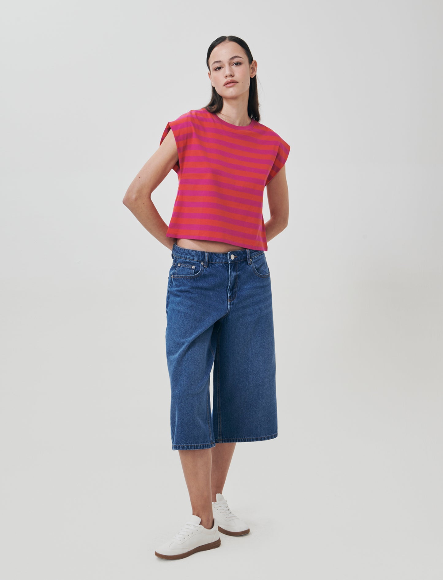 T-shirt in cotone girocollo manica a T - var 2