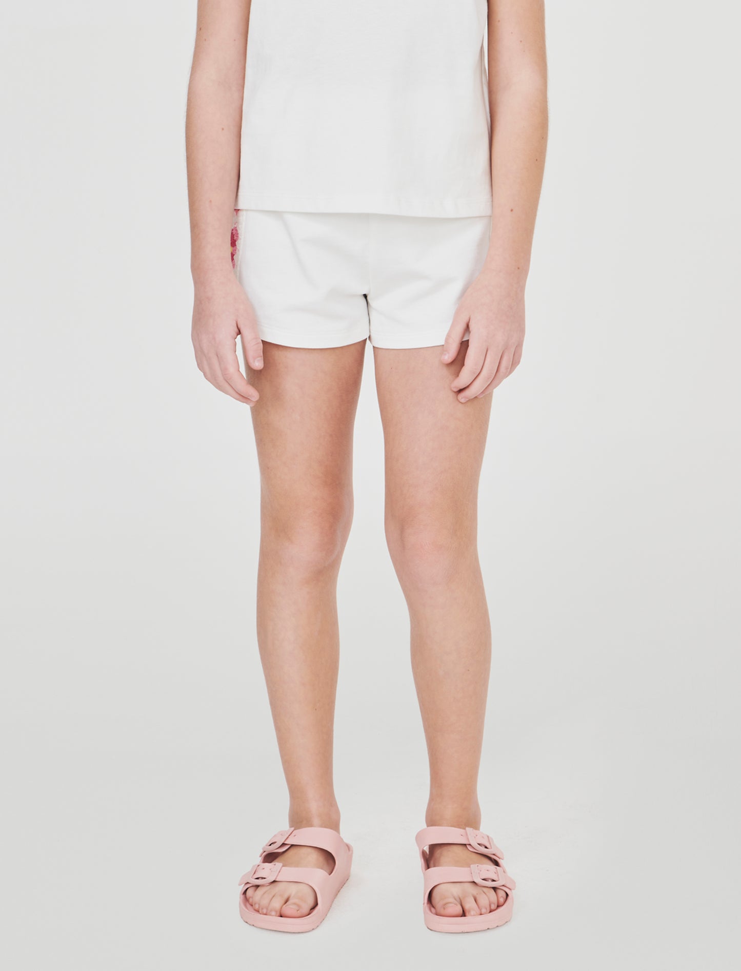 Pantaloncino con fasce in crochet e felpa - Bianco latte