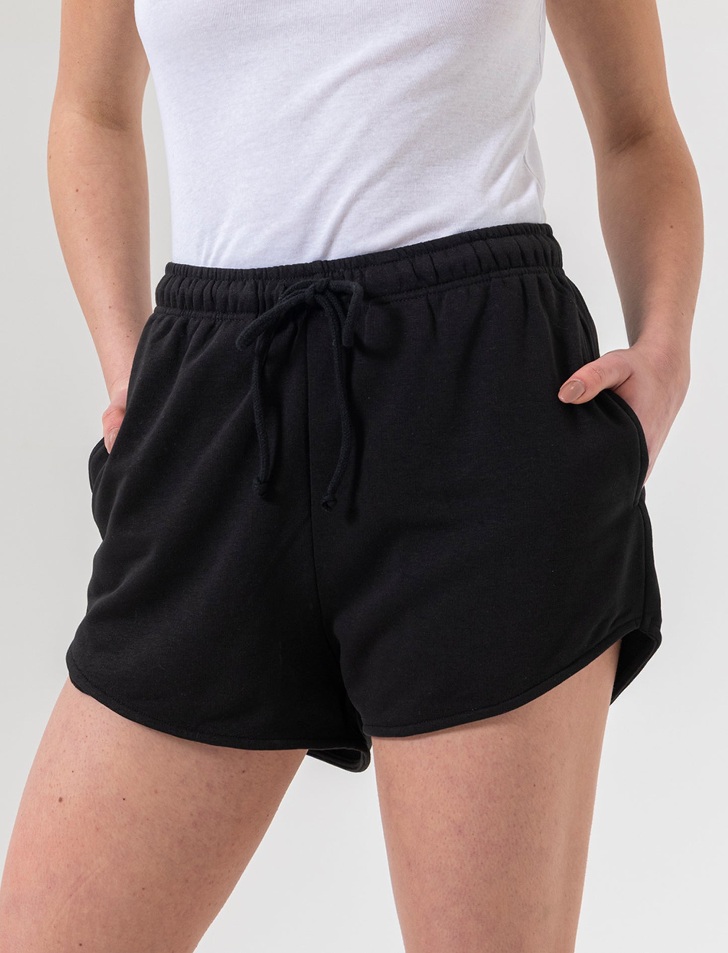 Short con coulisse da donna - Nero