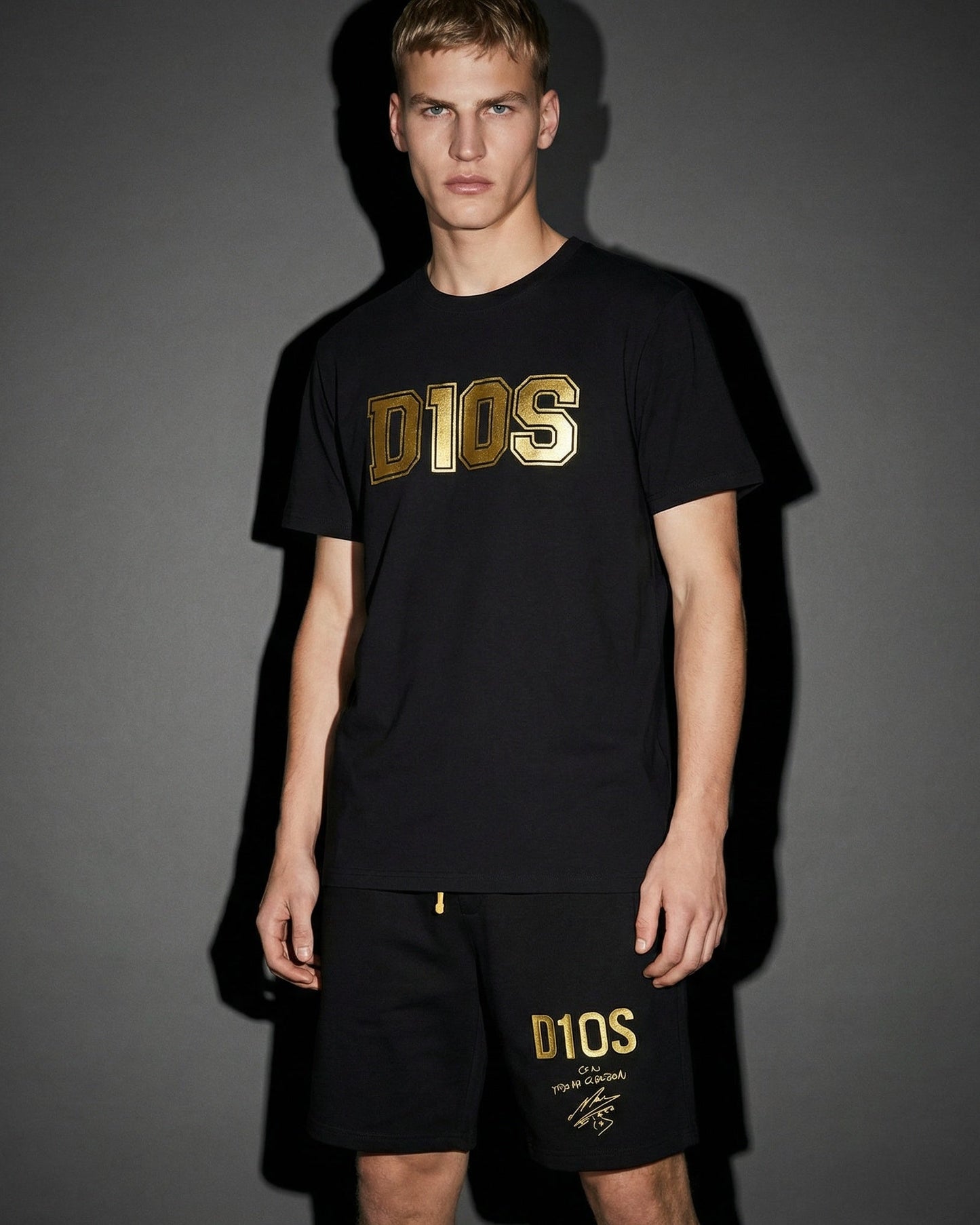 Lightweight sweatshirt shorts D10S with print - Black