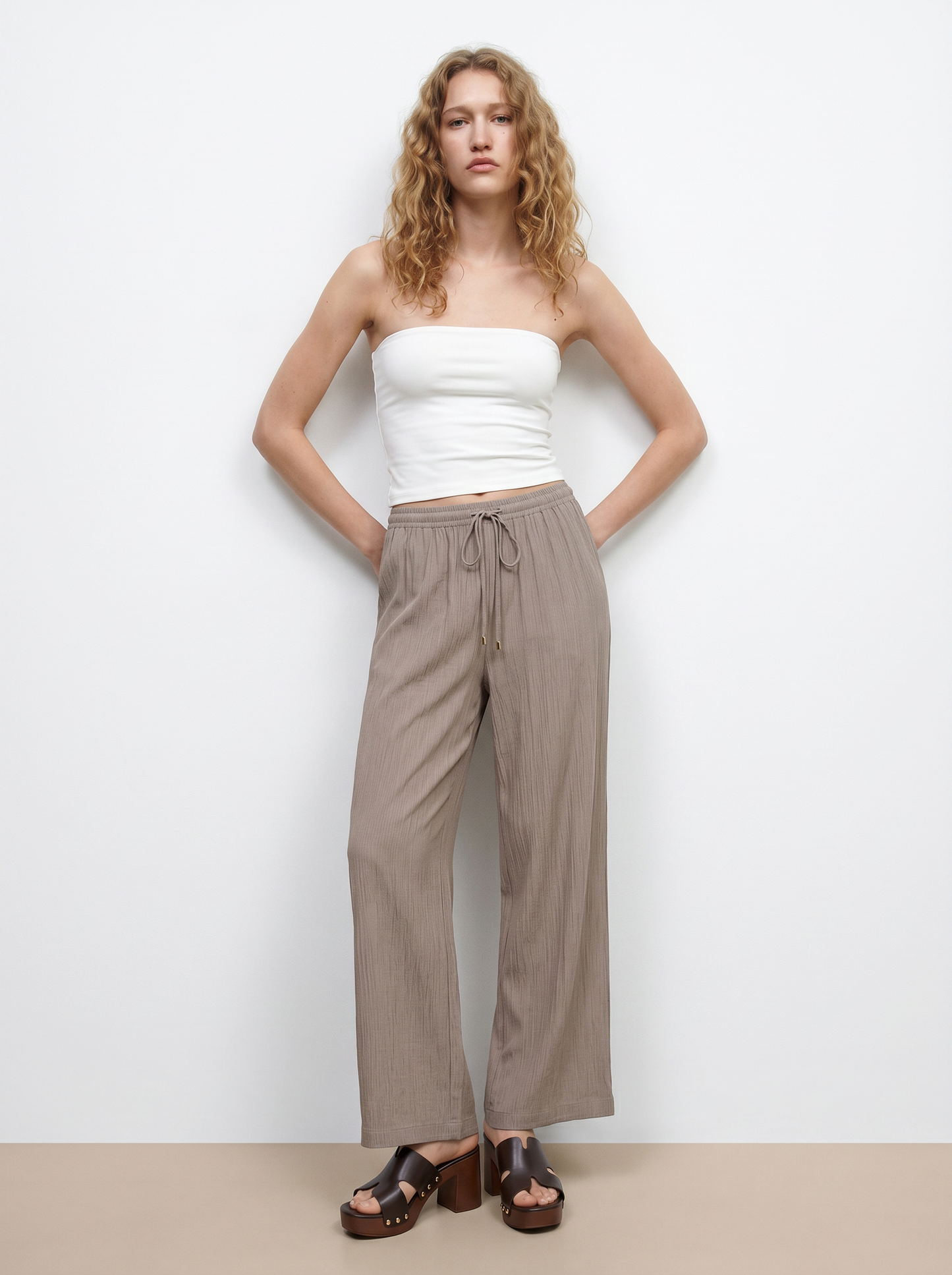 Pantalone Elastico Arricciato in Vita - Beige
