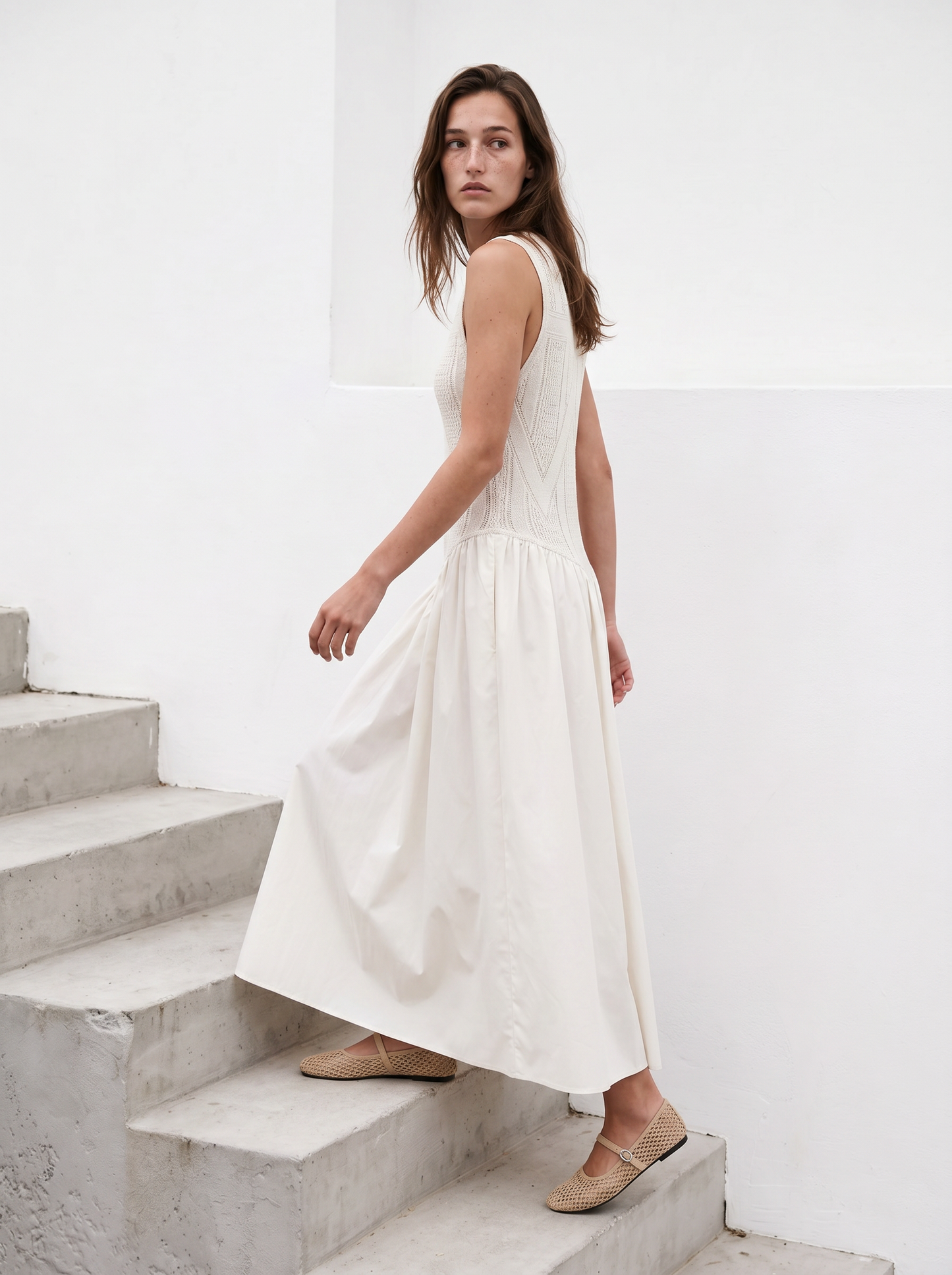 Vestito lungo smanicato con scollo rotondo - Avorio