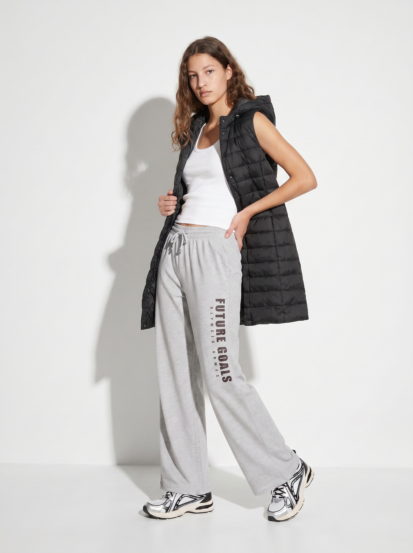 Sleeveless jacket with hood - Black