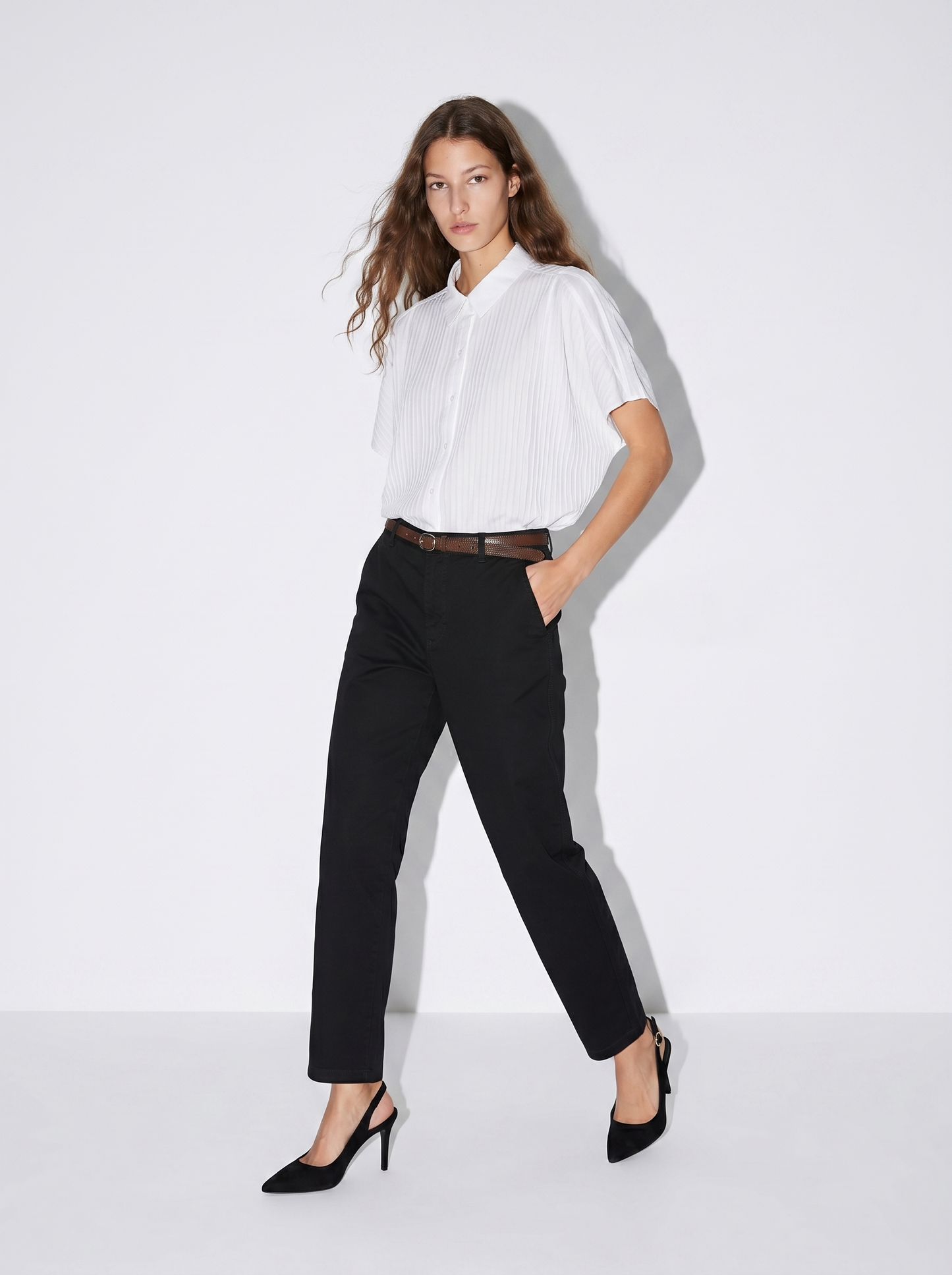 Pantalone chino con risvolto e cintura - Nero